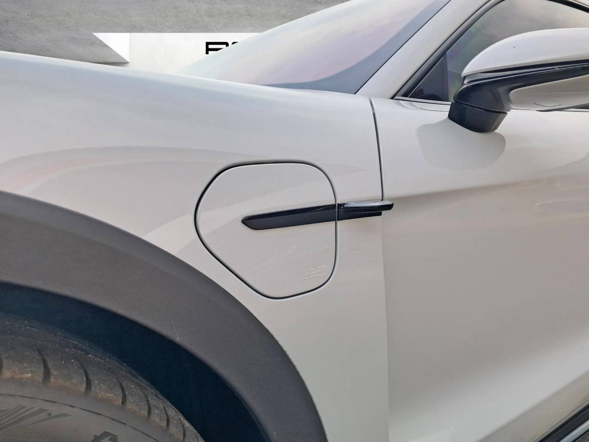 PORSCHE Taycan Turbo Cross Turismo-image-12