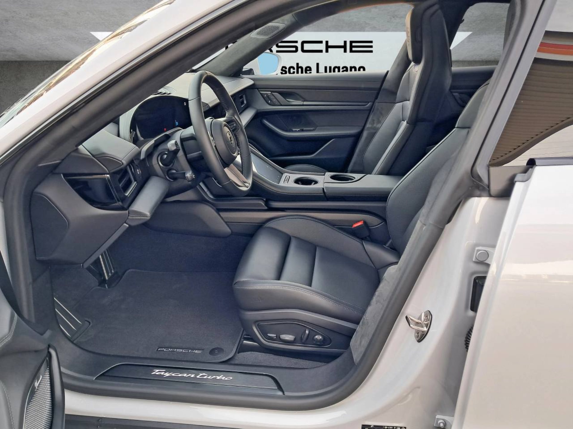 PORSCHE Taycan Turbo Cross Turismo-image-3