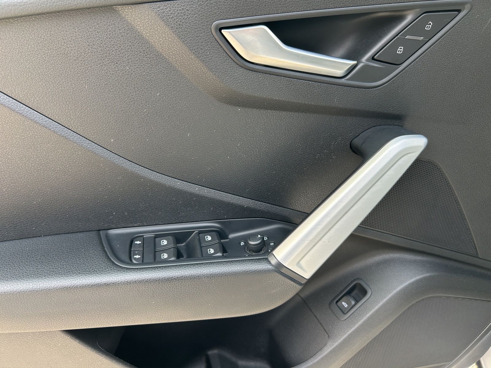 AUDI Q2 35 TFSI Sport S-tronic-image-19