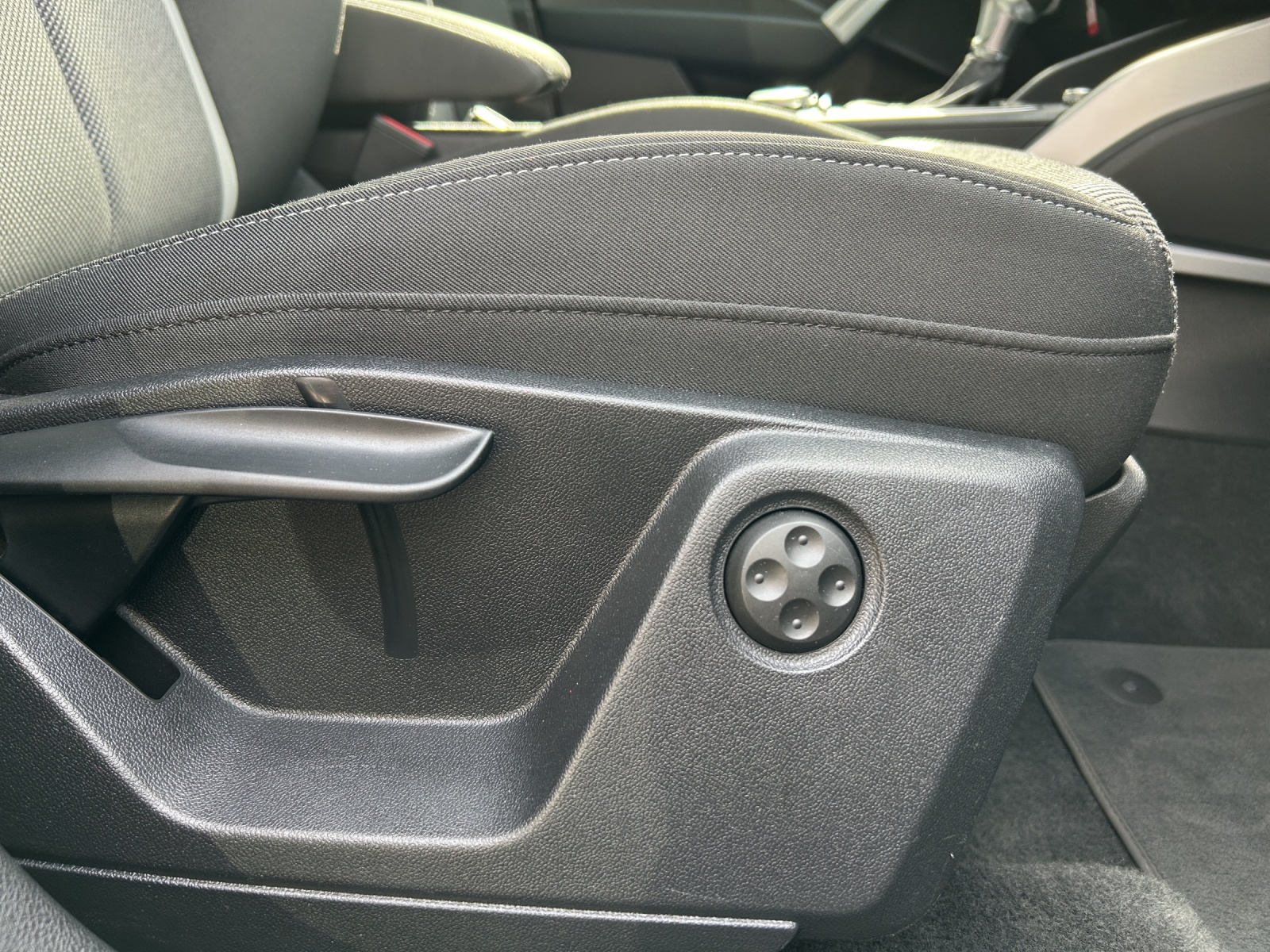 AUDI Q2 35 TFSI Sport S-tronic-image-22
