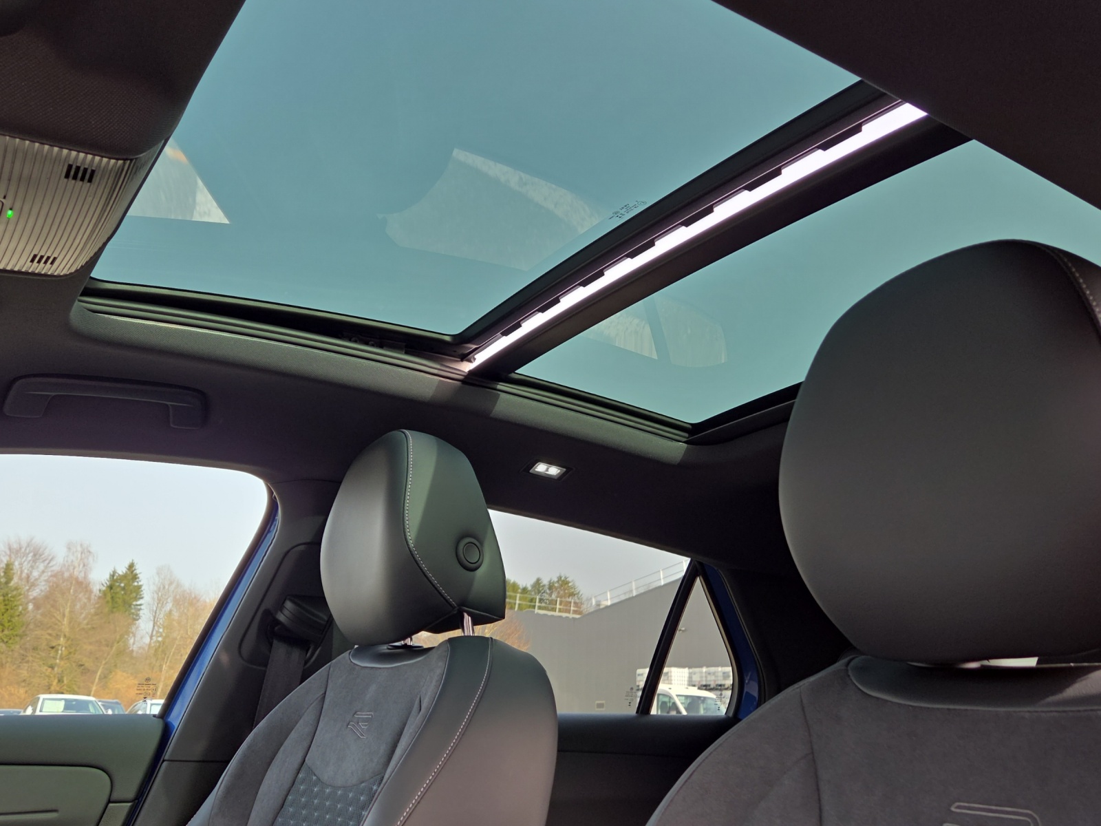 VW T-Roc 1.5 eTSI mHEV R-Line DSG-image-11
