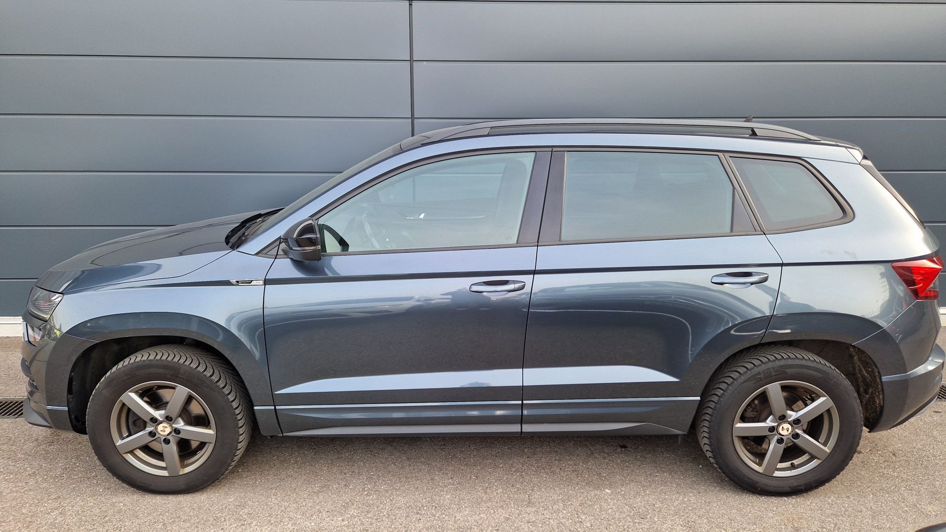 SKODA Karoq 2.0 TSI SportLine 4x4 DSG-image-2
