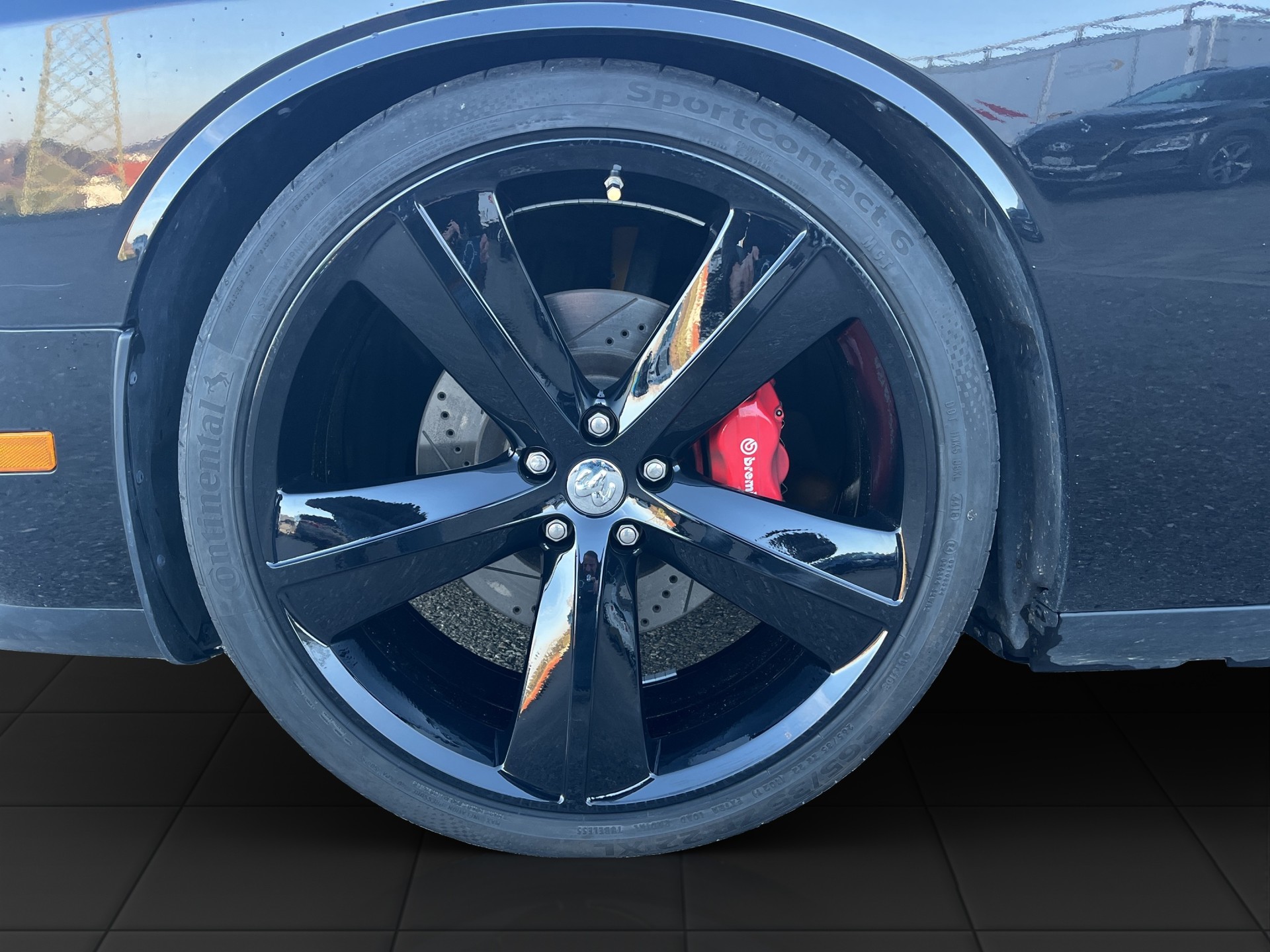 DODGE SRT8 First Edition-image-12