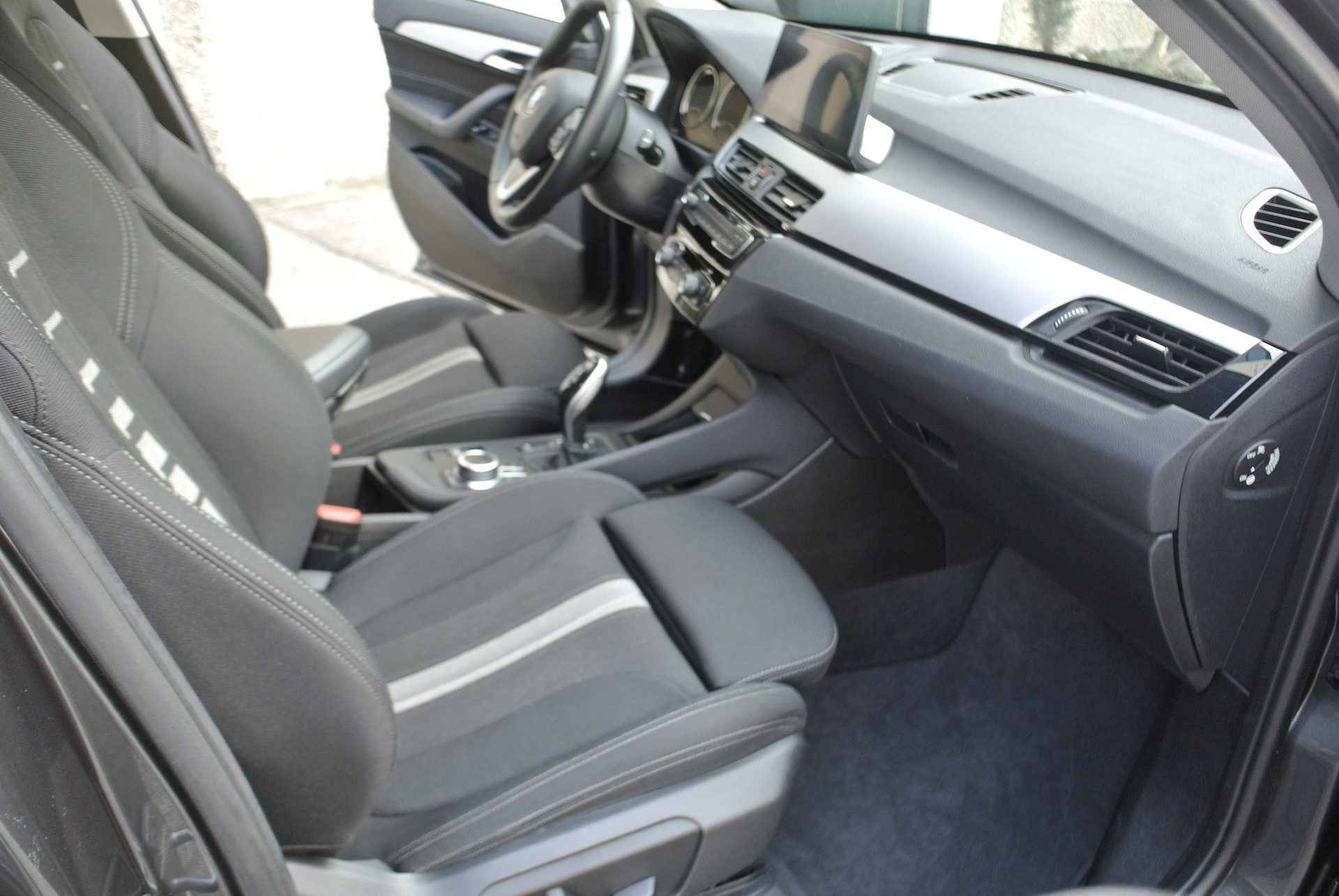 BMW X1 xDrive 18d Steptronic-image-22