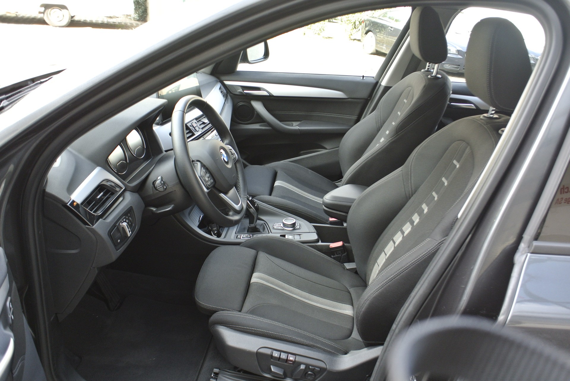 BMW X1 xDrive 18d Steptronic-image-15