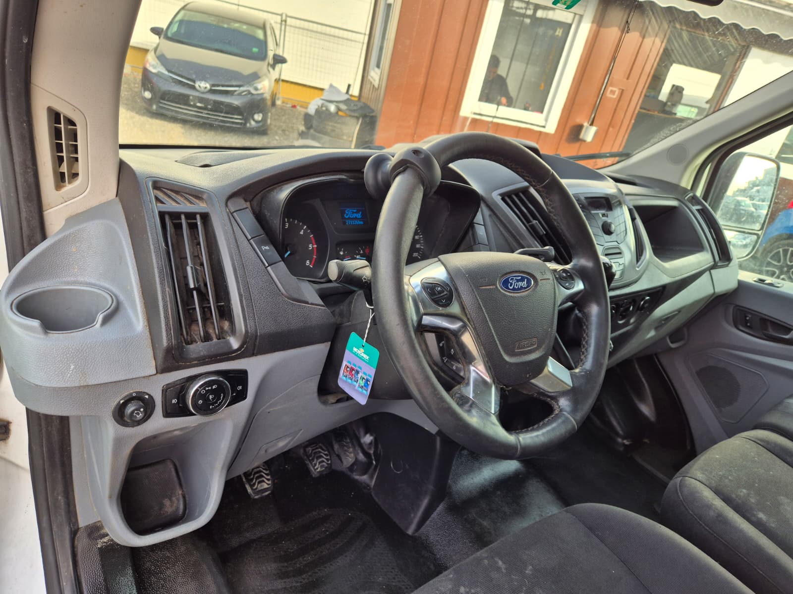 FORD Transit Van 350 L3H2 Trend FWD-image-10