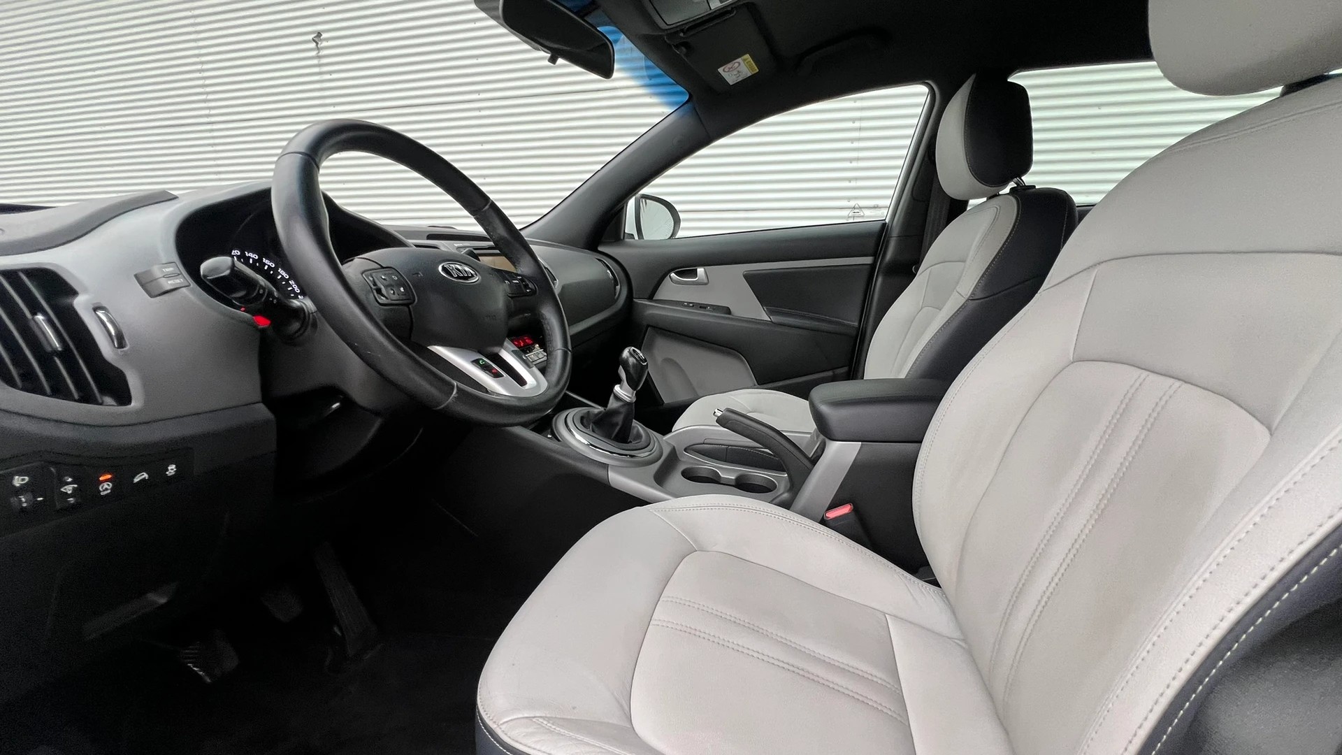 KIA SPORTAGE 1.7 CRDi SWISS ECO EDITION l 116 PS-image-23