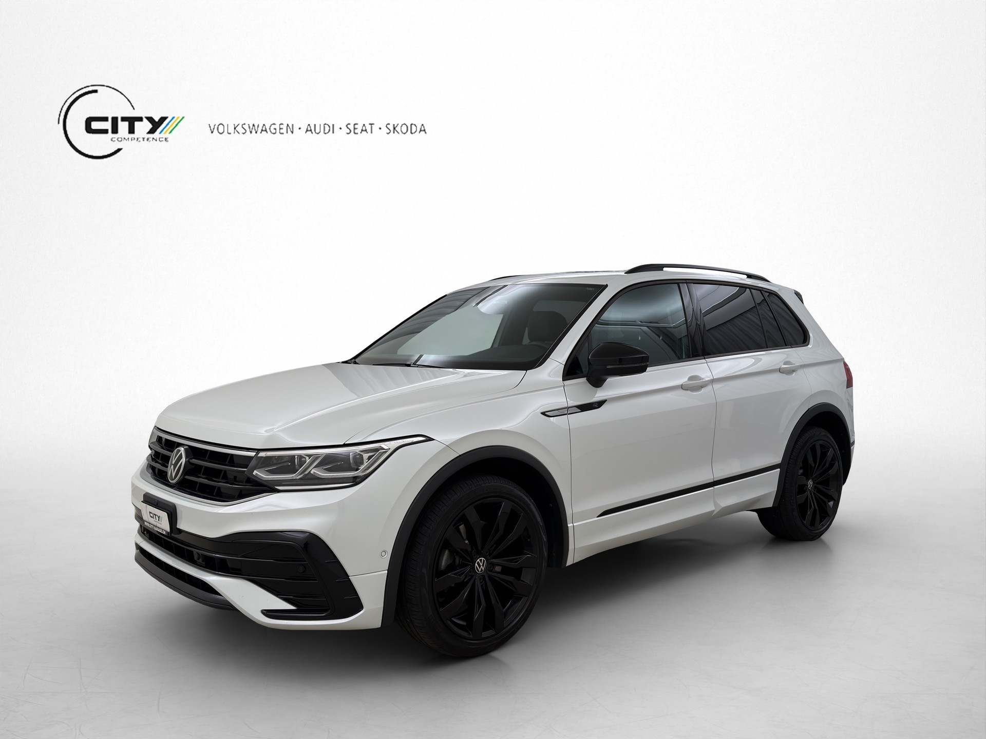 VW Tiguan 2.0 TSI R-Line DSG-image-0