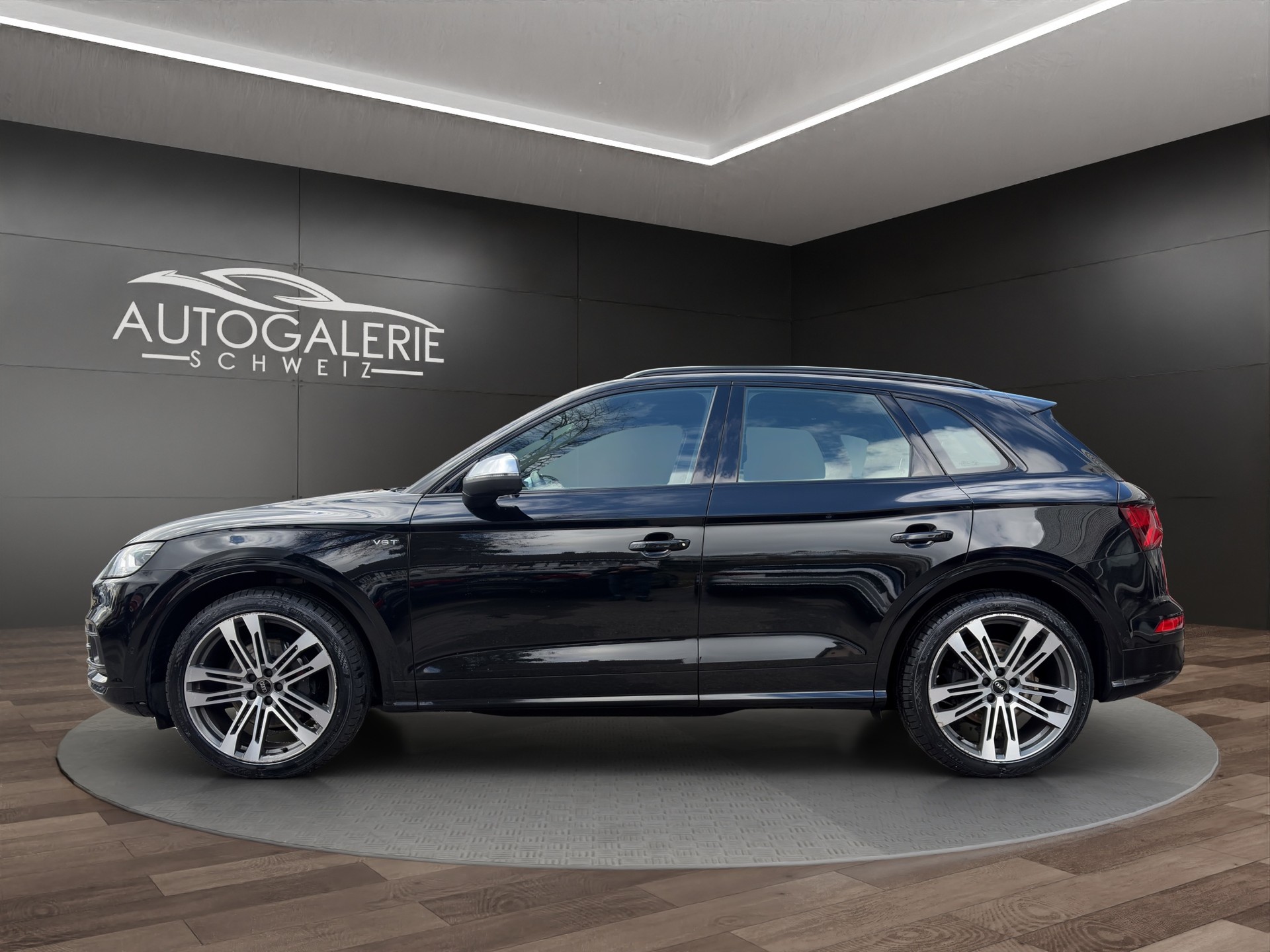 AUDI SQ5 3.0 TFSI quattro S-tronic | CH | Panorama | HeadUp| B&O | Luftfederung | Assistenzsysteme |-showroom-element-1