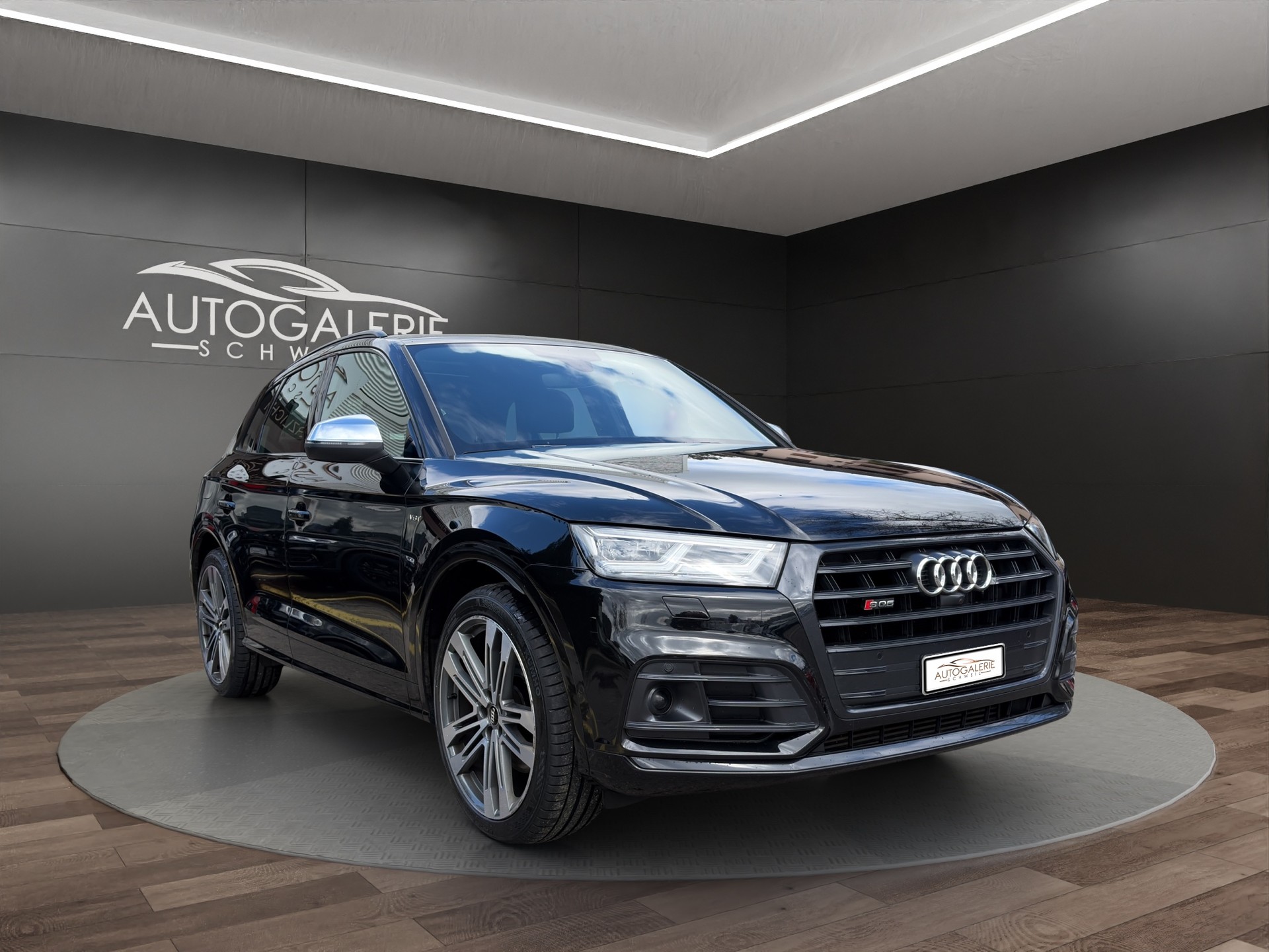 AUDI SQ5 3.0 TFSI quattro S-tronic | CH | Panorama | HeadUp| B&O | Luftfederung | Assistenzsysteme |-image-7