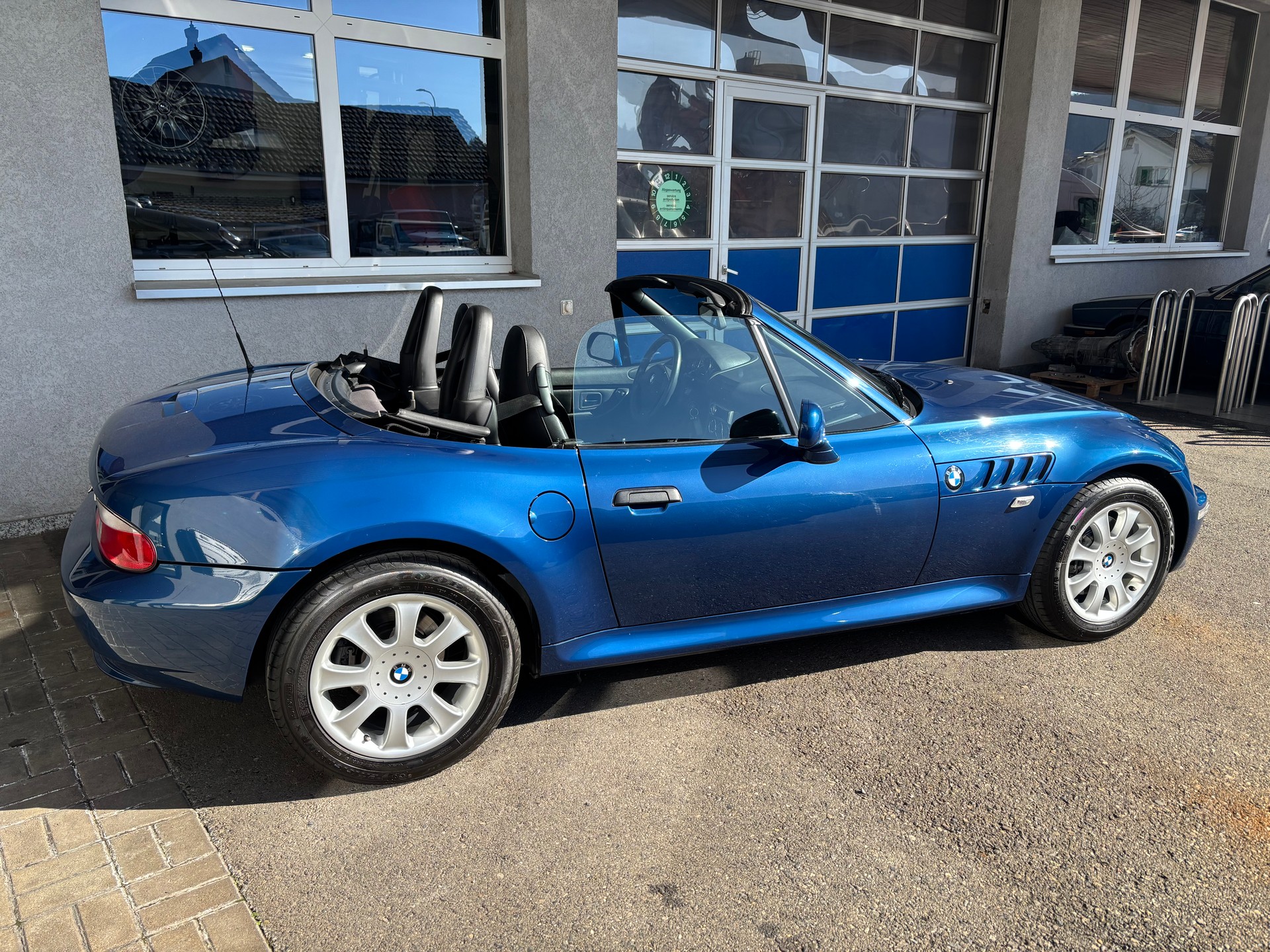 BMW Z3 3.0i Roadster-image-3