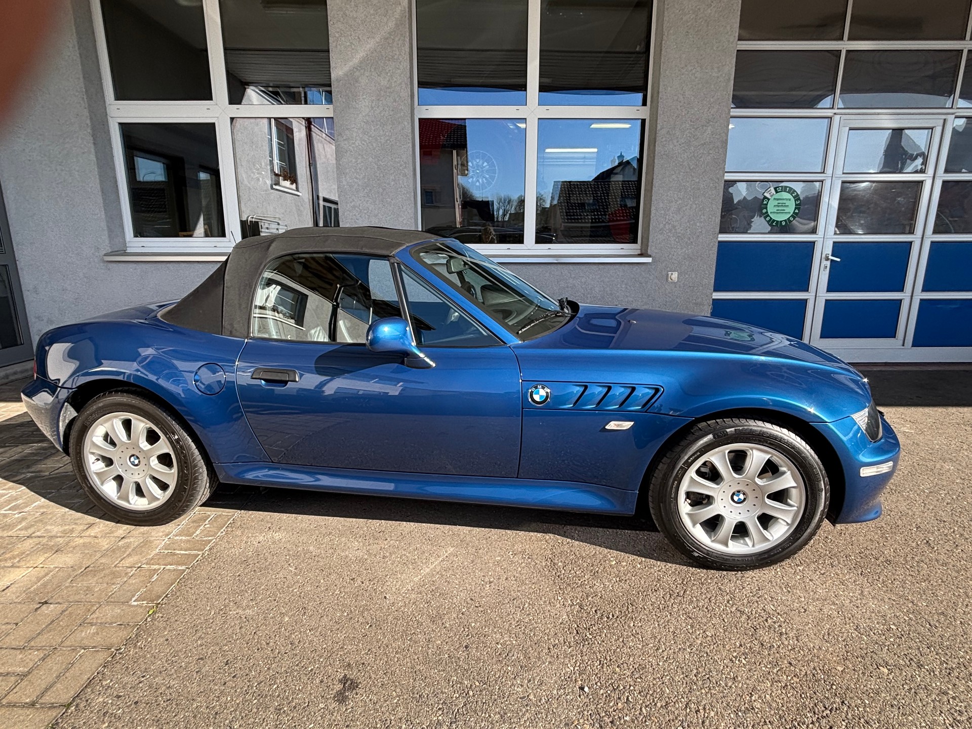 BMW Z3 3.0i Roadster-image-1