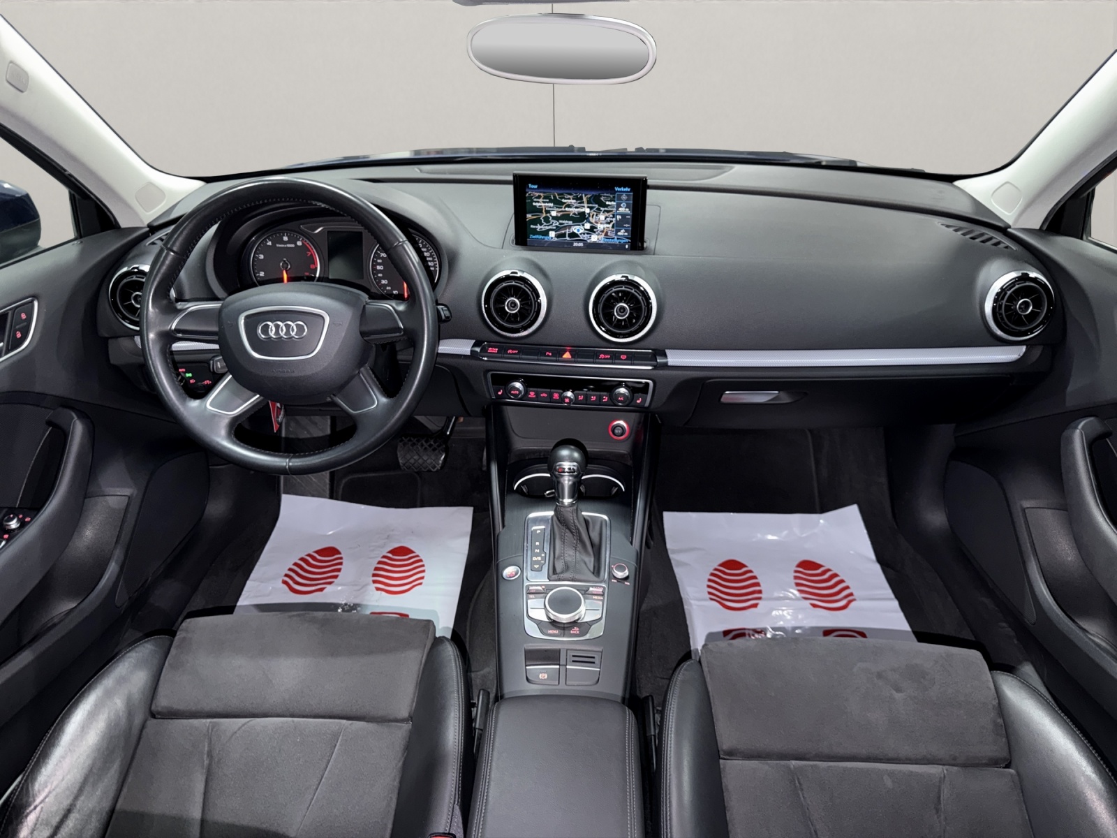 AUDI A3 Sportback 1.8 TFSI Ambiente S-tronic-image-11
