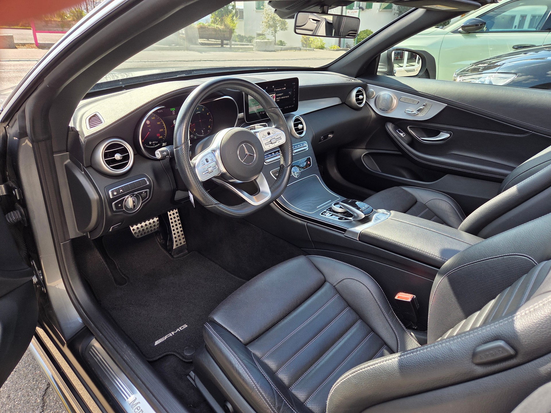MERCEDES-BENZ C 200 AMG Line Cabriolet 4Matic 9G-Tronic-image-12
