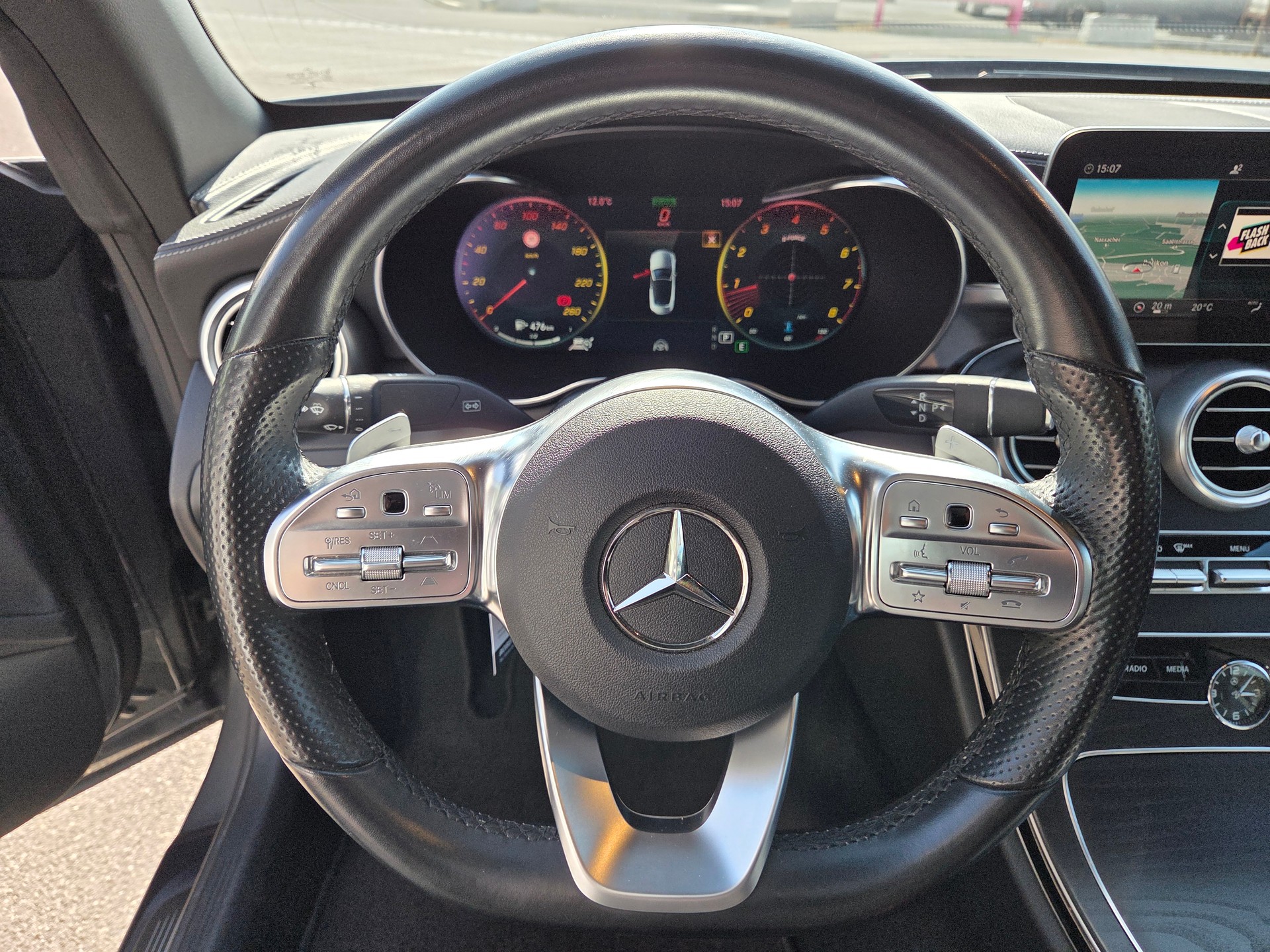MERCEDES-BENZ C 200 AMG Line Cabriolet 4Matic 9G-Tronic-image-15