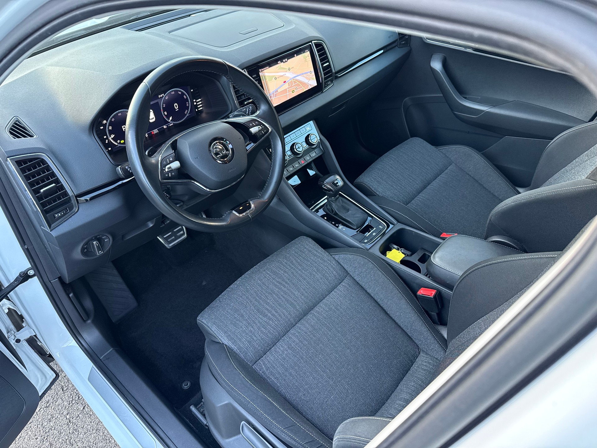 SKODA Karoq 2.0 TDI Style 4x4 DSG-image-21