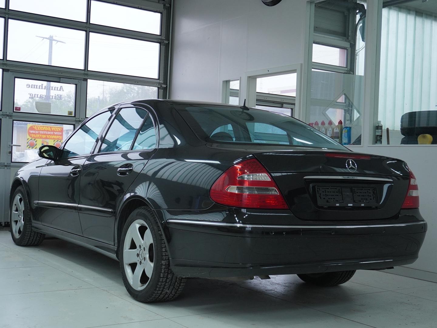 MERCEDES-BENZ E 320 Avantgarde 4Matic Automatic-image-1