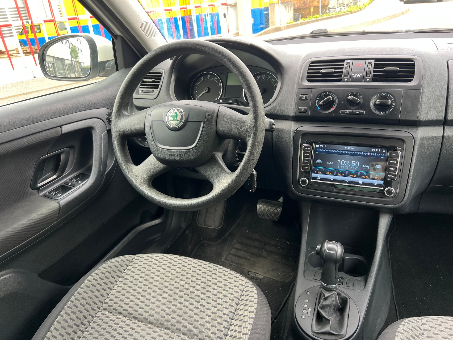 SKODA Fabia 1.2 TSI Classic DSG-image-10