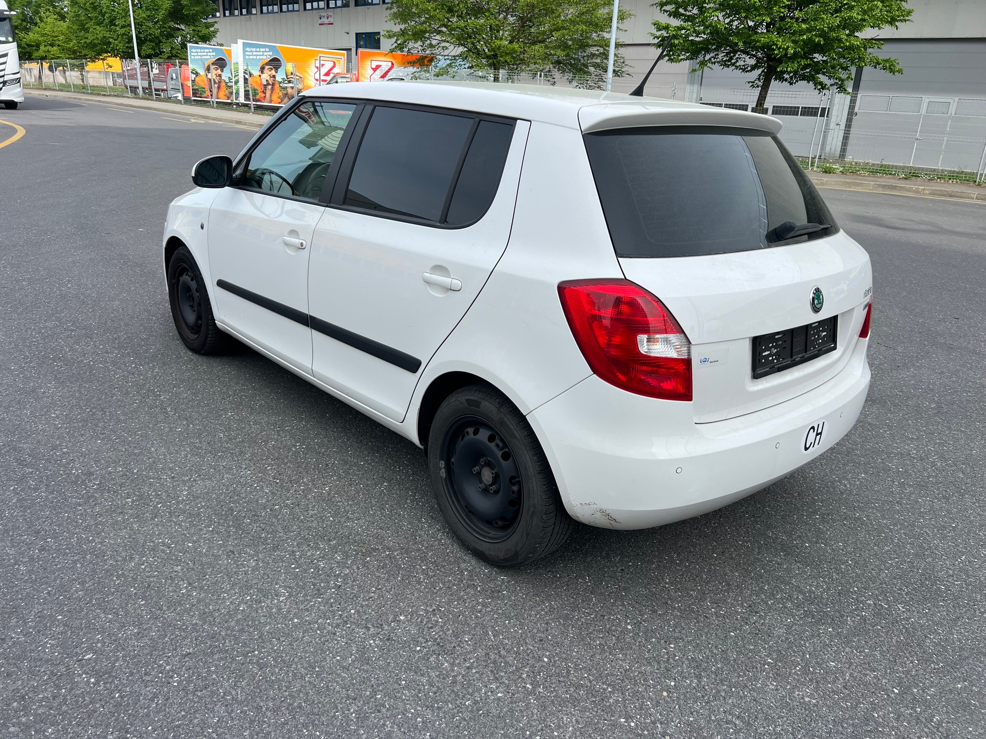SKODA Fabia 1.2 TSI Classic DSG-image-3