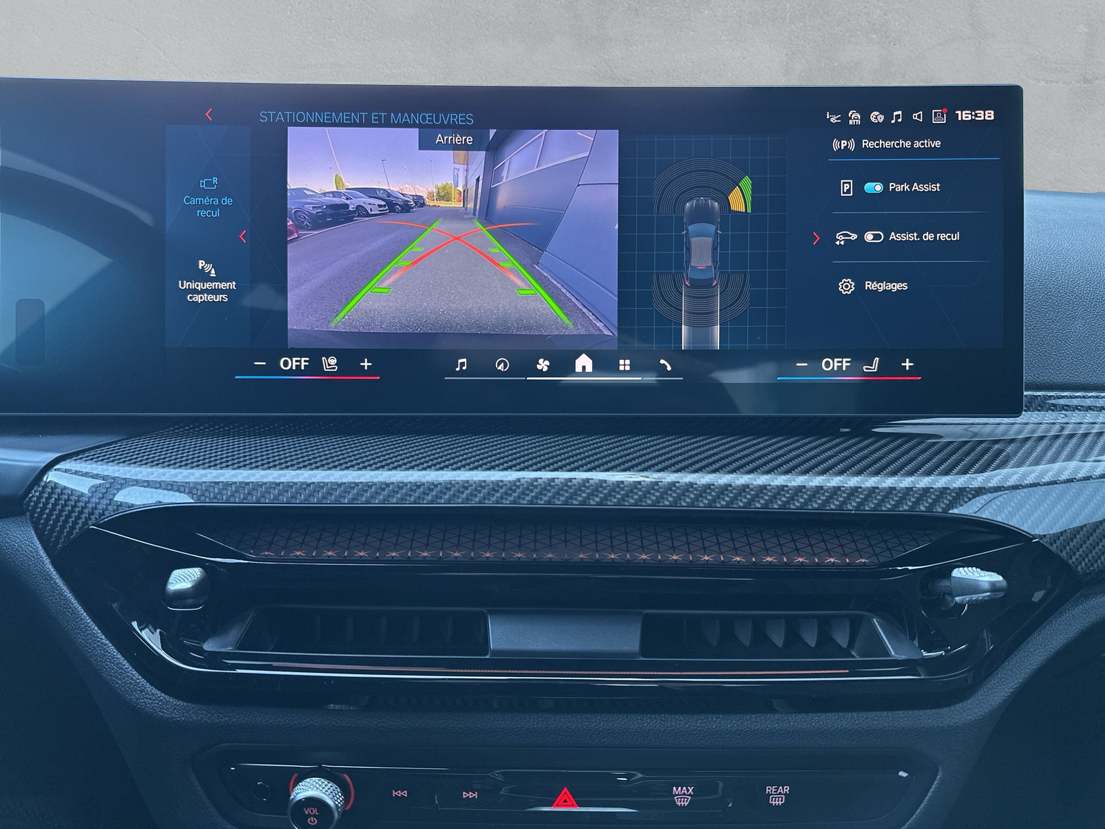 BMW M3 Competition M xDrive ** Action de leasing à 1,9% **-image-14