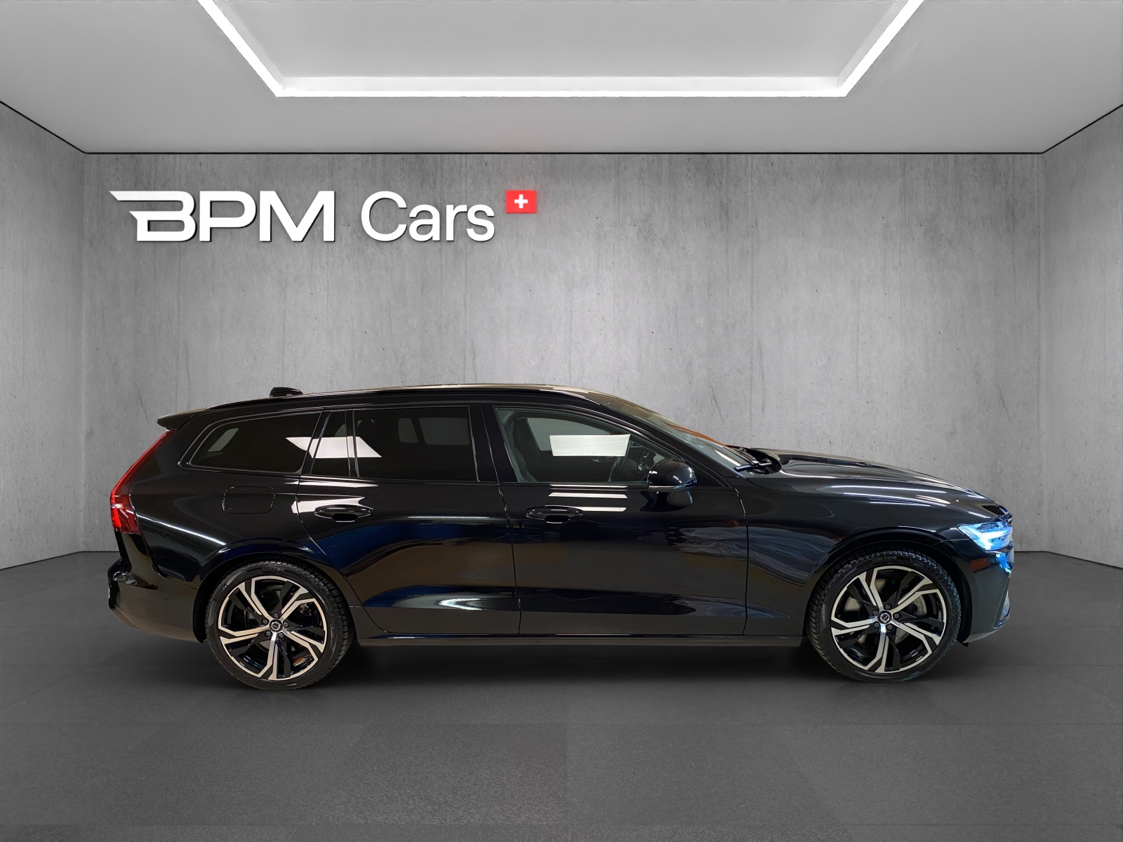 VOLVO V60 T6 eAWD Plug in Hybrid Plus Dark Geartronic-image-16