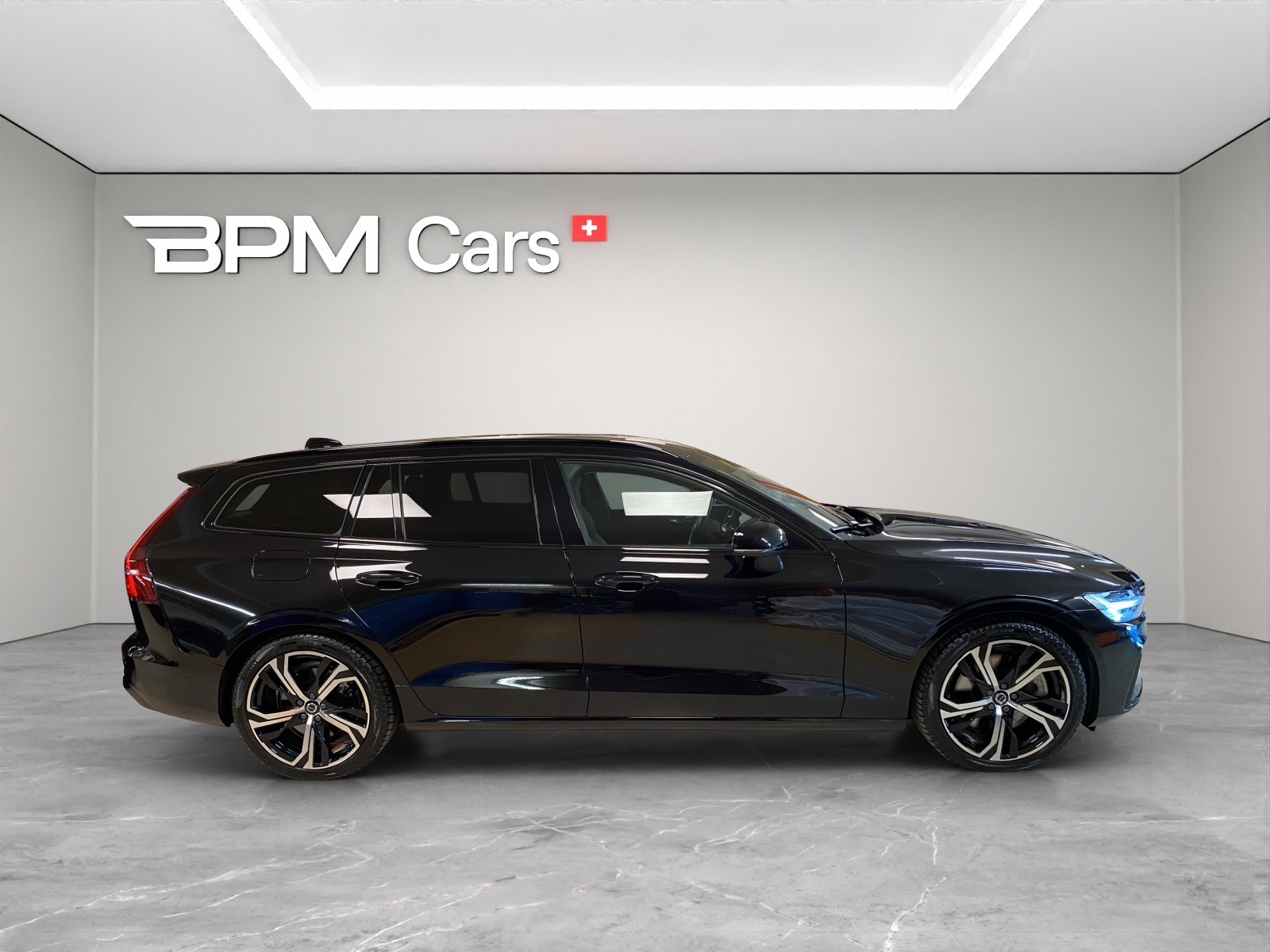 VOLVO V60 T6 eAWD Plug in Hybrid Plus Dark Geartronic-image-16