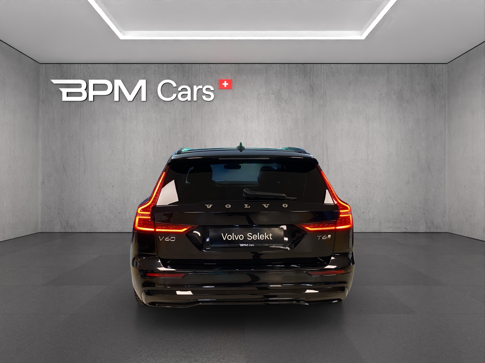 VOLVO V60 T6 eAWD Plug in Hybrid Plus Dark Geartronic-image-3