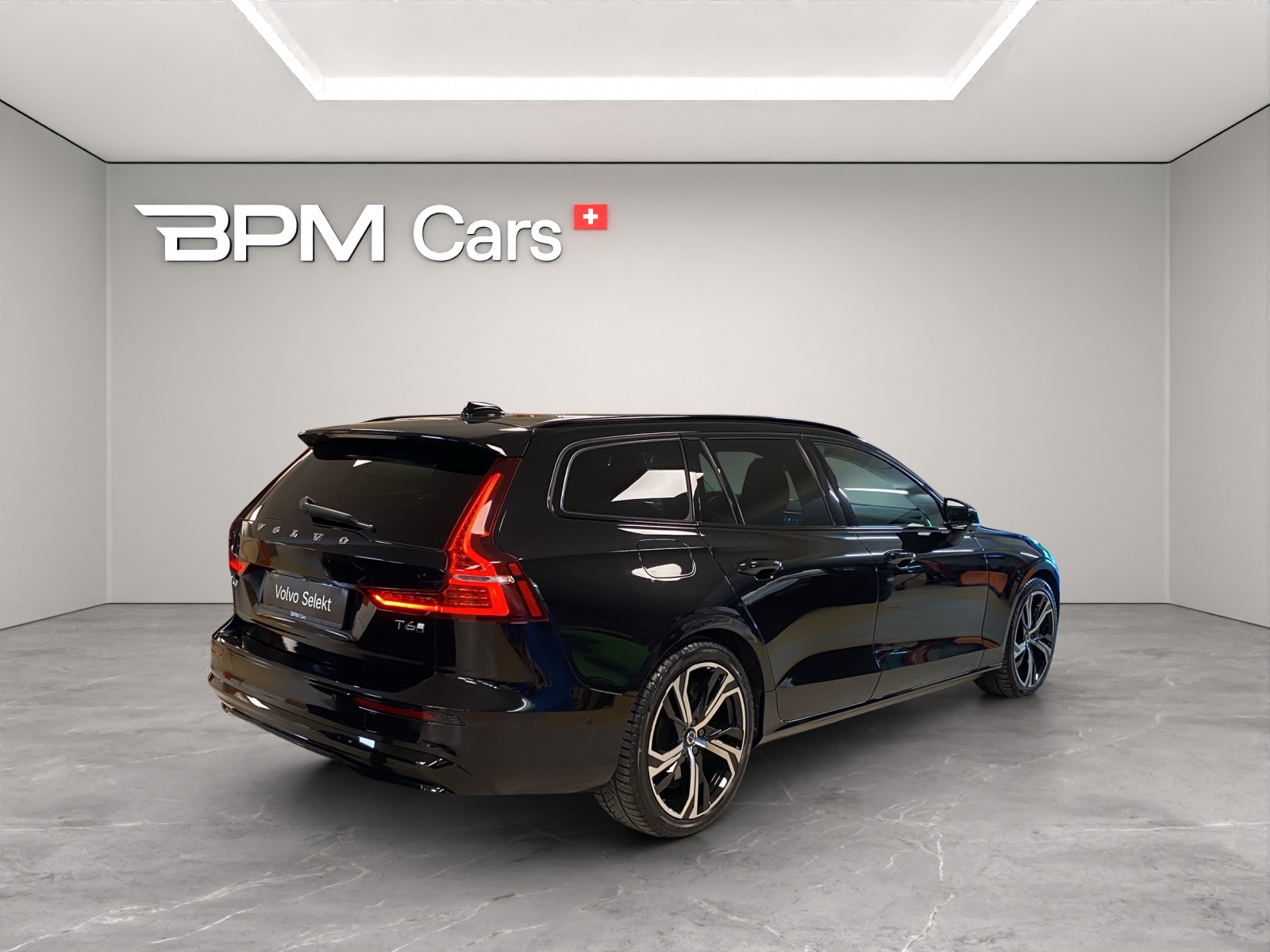 VOLVO V60 T6 eAWD Plug in Hybrid Plus Dark Geartronic-image-4