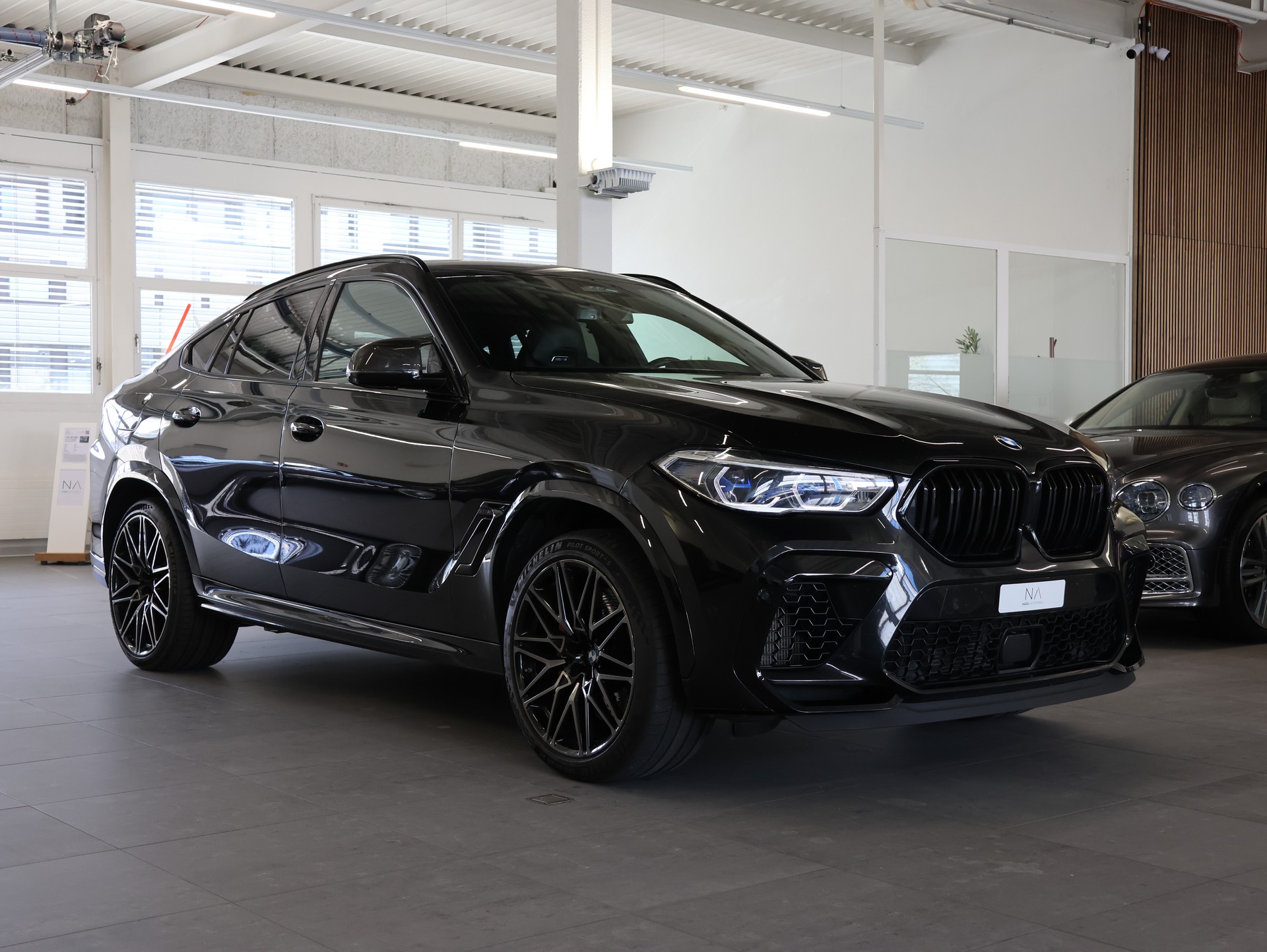 BMW X6M Steptronic M Competition *Harman&Kardon* *Carbon Packet* *Head Up Display*-showroom-element-1