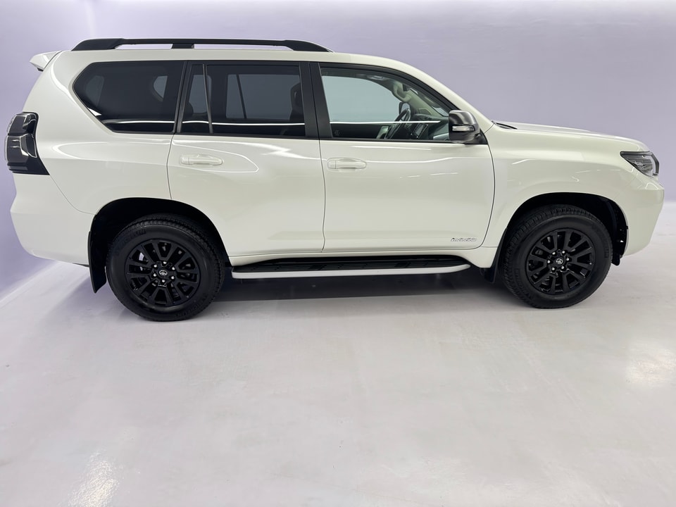 Land Cruiser 2.8 D 204 Invincible AWD