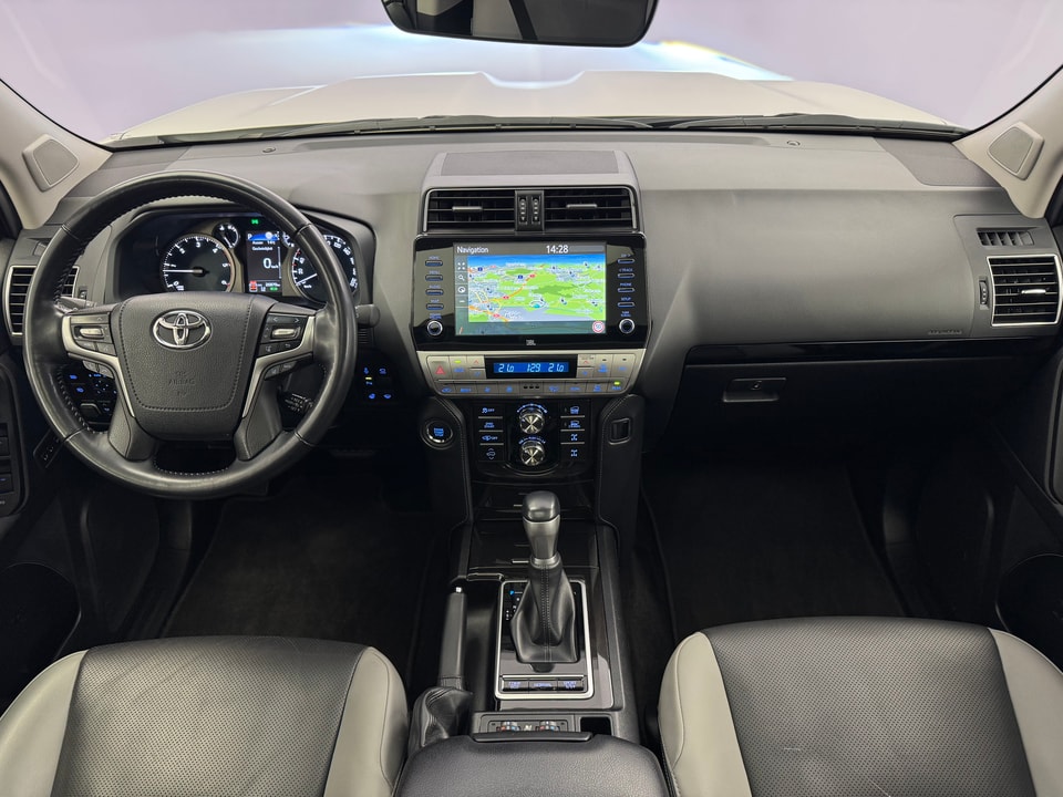 Land Cruiser 2.8 D 204 Invincible AWD