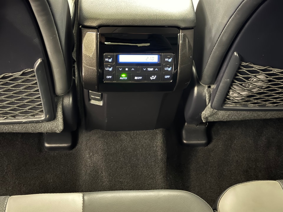 Land Cruiser 2.8 D 204 Invincible AWD