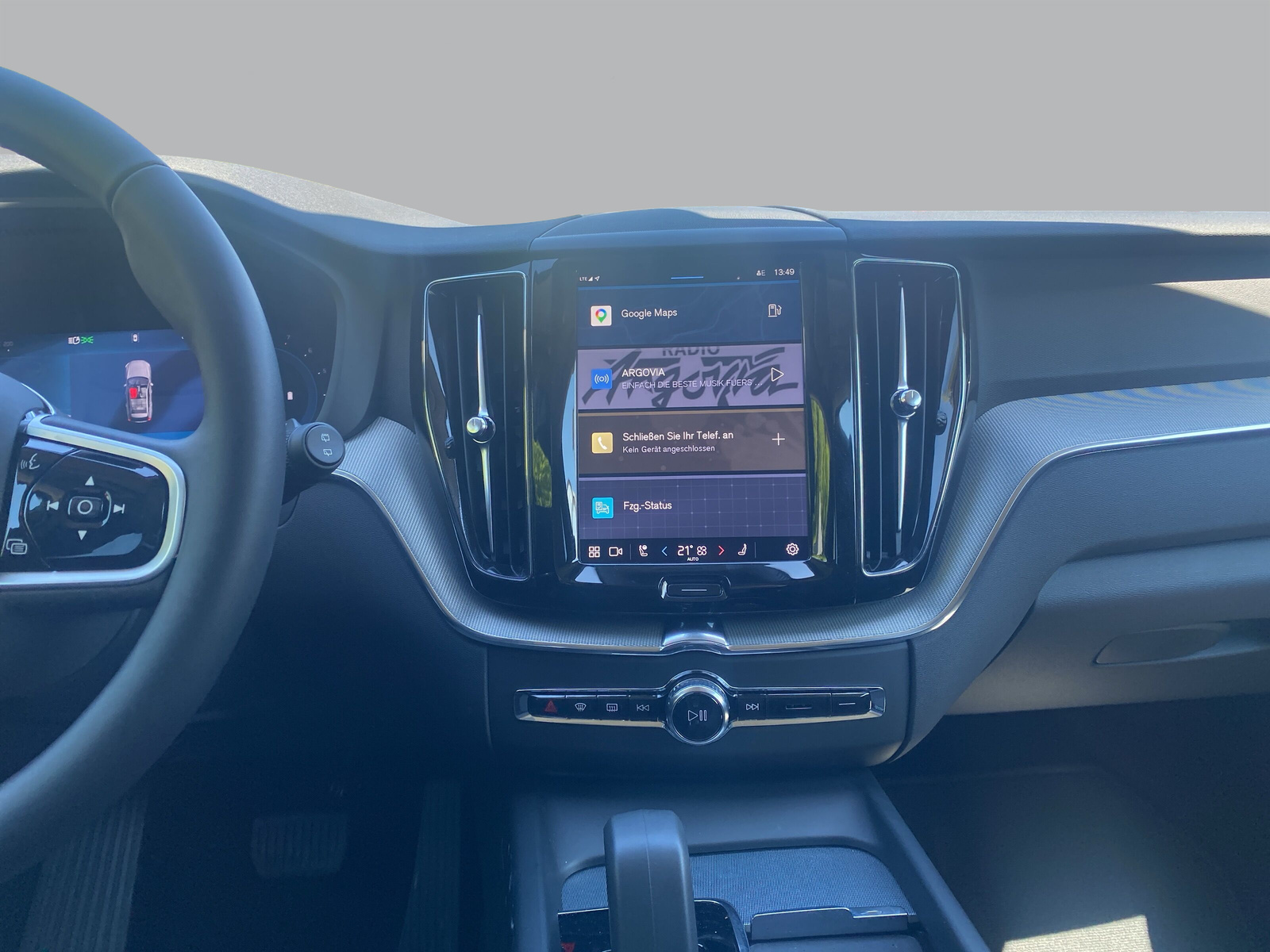 VOLVO XC60 B5 Benzin Mild Hybrid AWD Plus Dark Geartronic-image-14