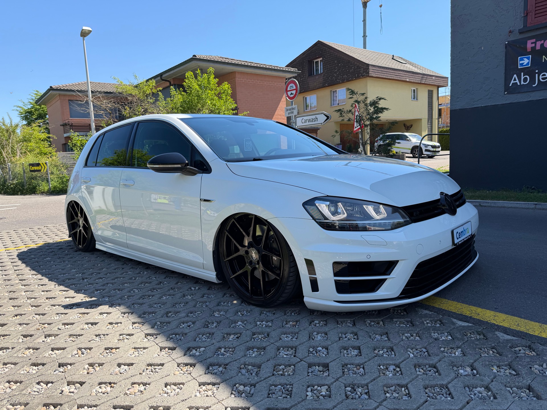 VW Golf 2.0 TSI R 4Motion DSG AIR LIFT-image-1