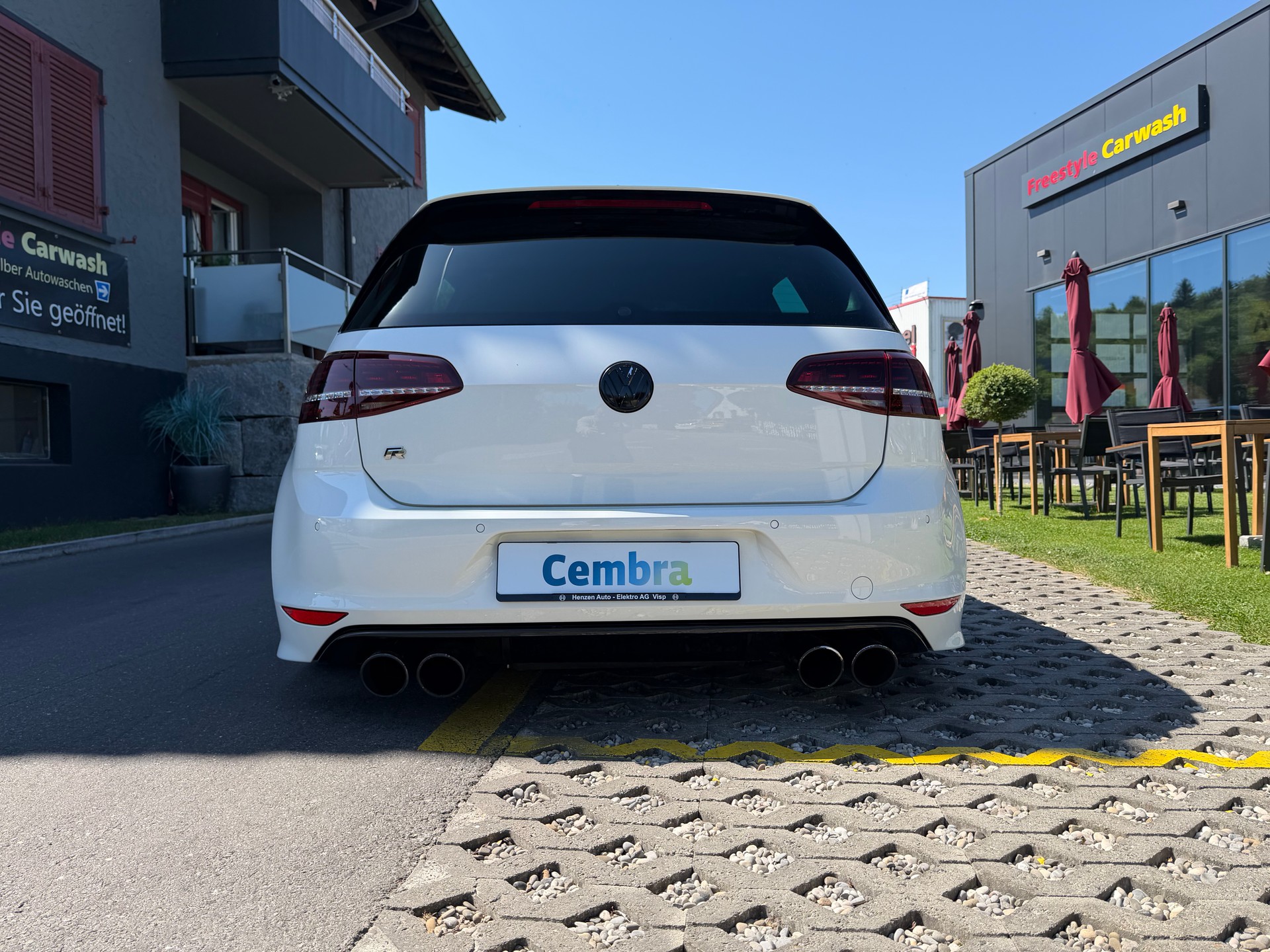 VW Golf 2.0 TSI R 4Motion DSG AIR LIFT-image-8