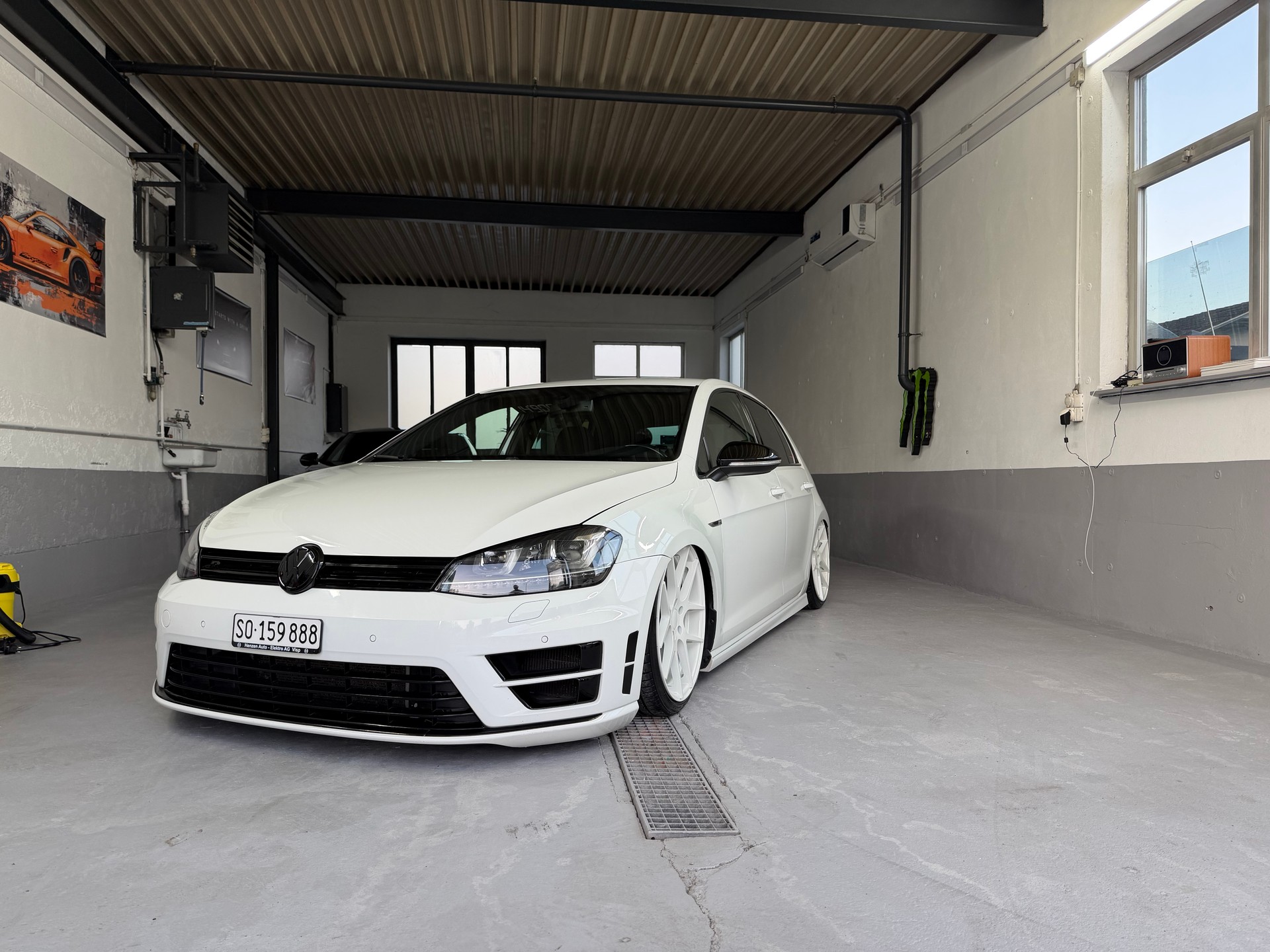 VW Golf 2.0 TSI R 4Motion DSG AIR LIFT-image-6