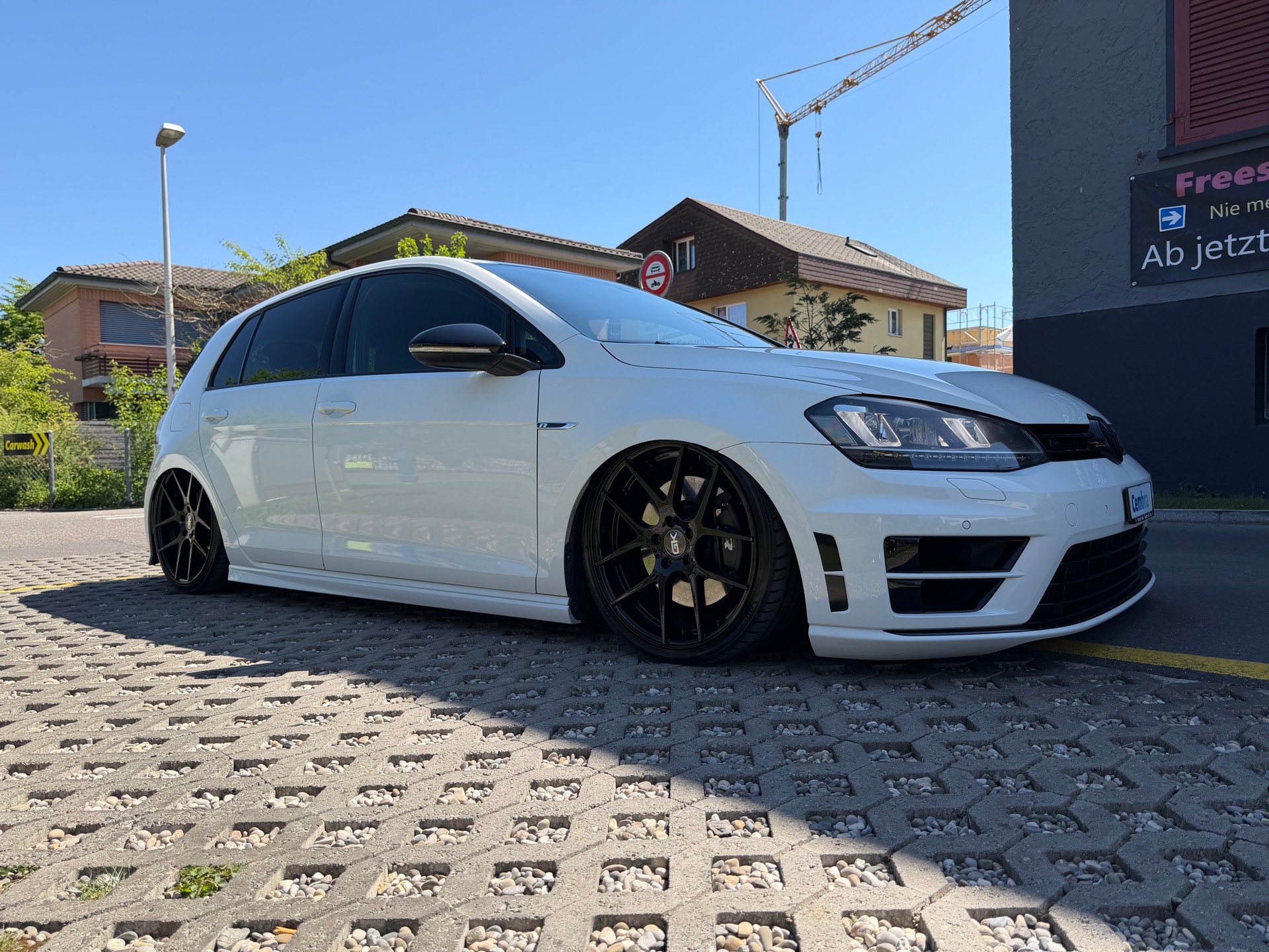 VW Golf 2.0 TSI R 4Motion DSG AIR LIFT-image-5