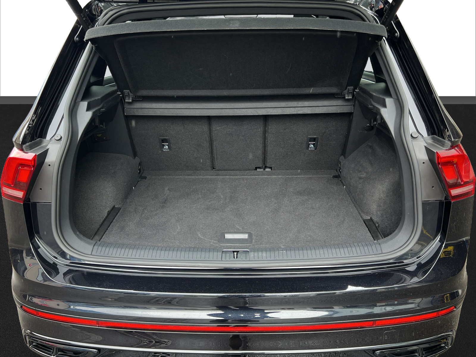VW Tiguan 2.0 TDI SCR R-Line 4Motion DSG-image-17