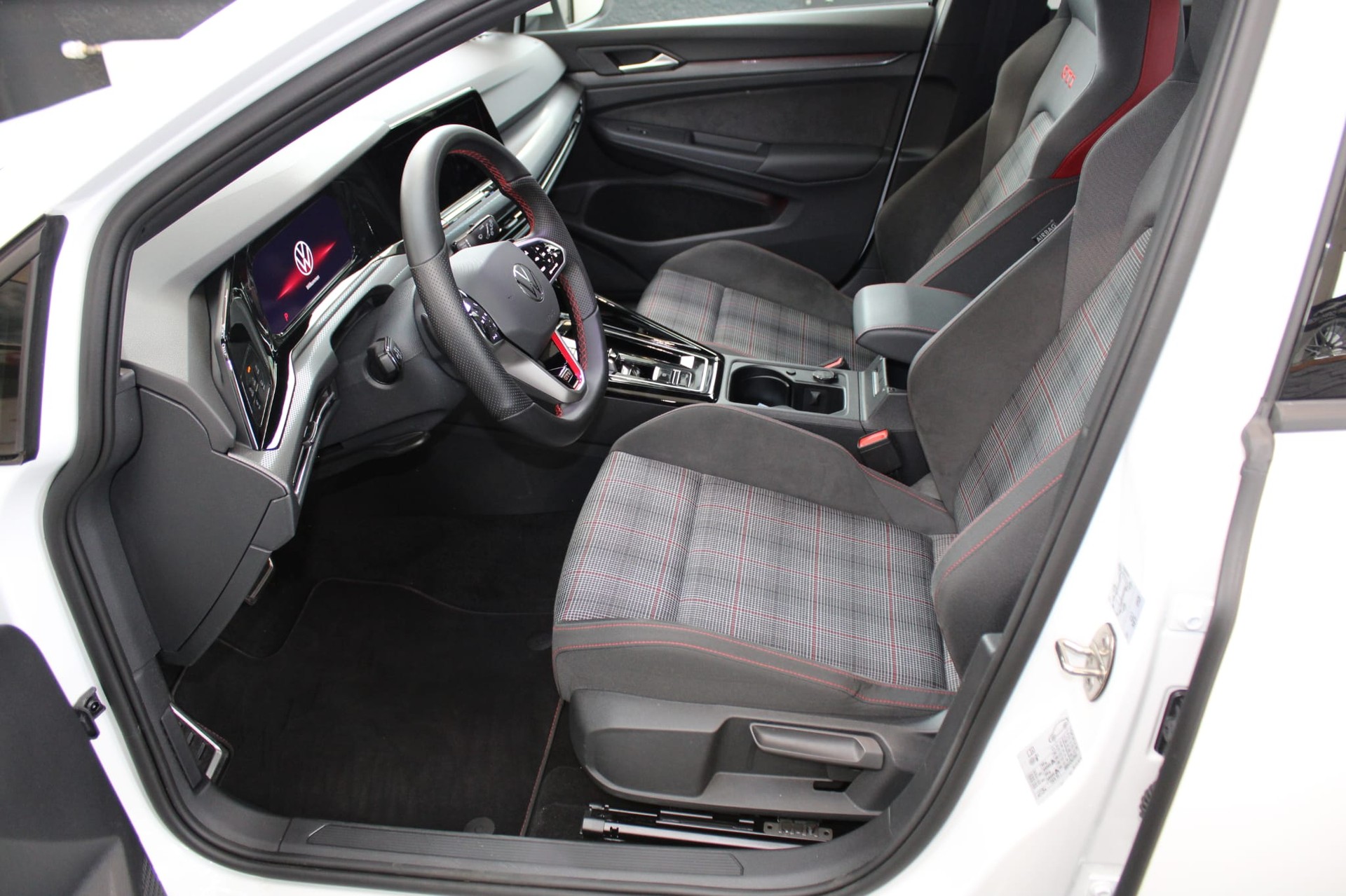 VW Golf 2.0 TSI GTI DSG-image-3