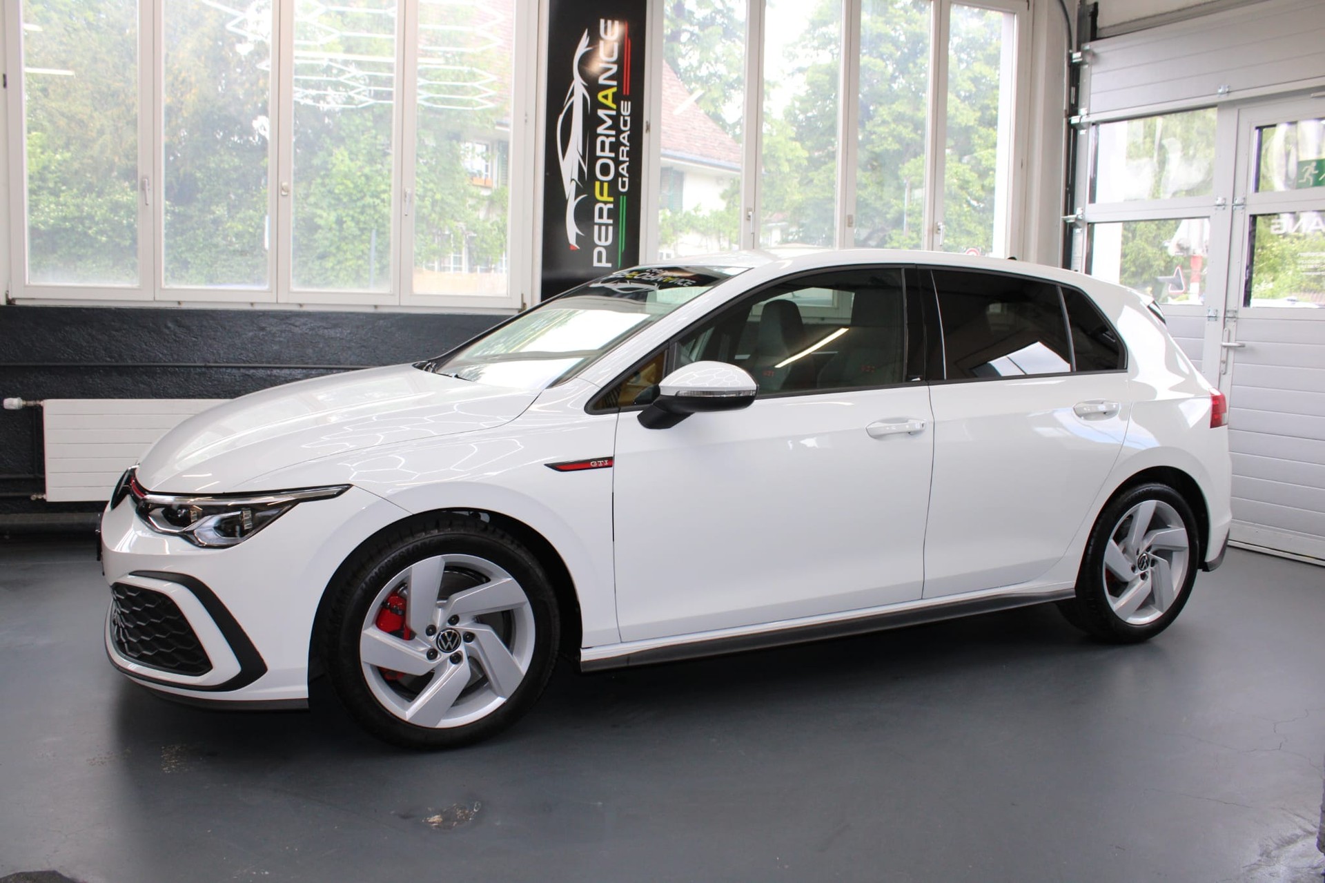 VW Golf 2.0 TSI GTI DSG-image-2