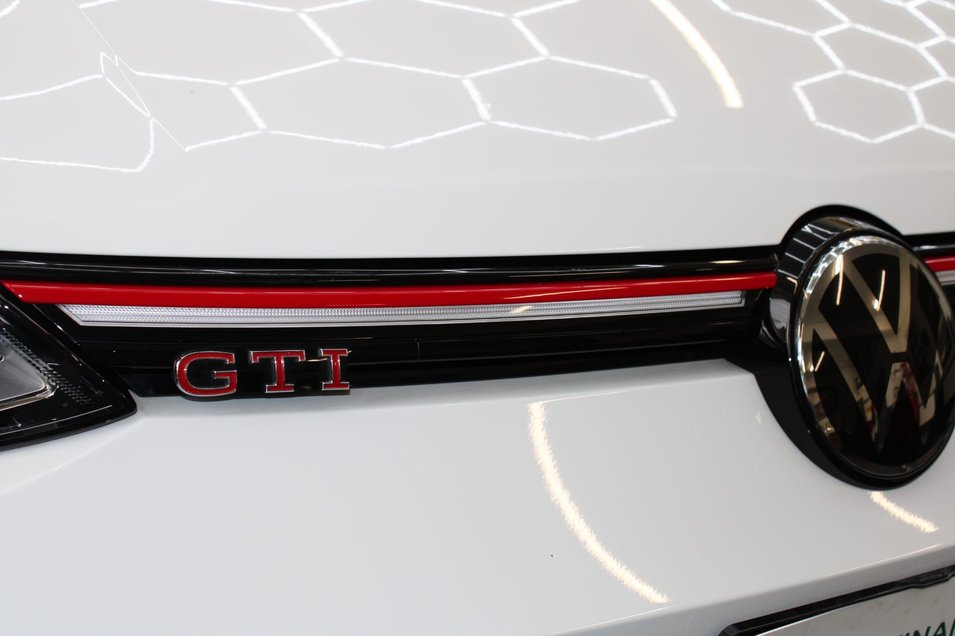 VW Golf 2.0 TSI GTI DSG-image-12