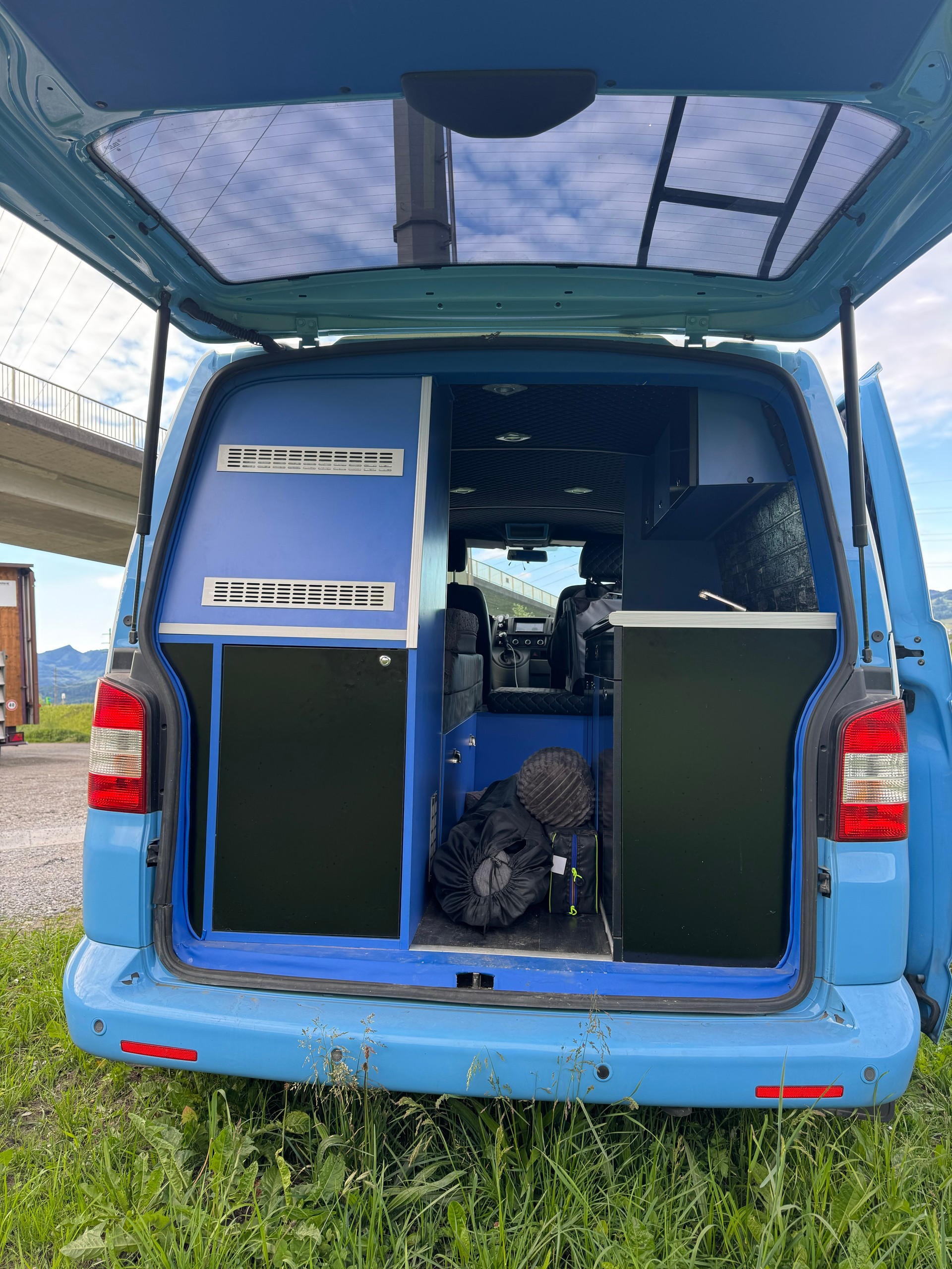 VW 2.0 TDI 102 Champion-image-4