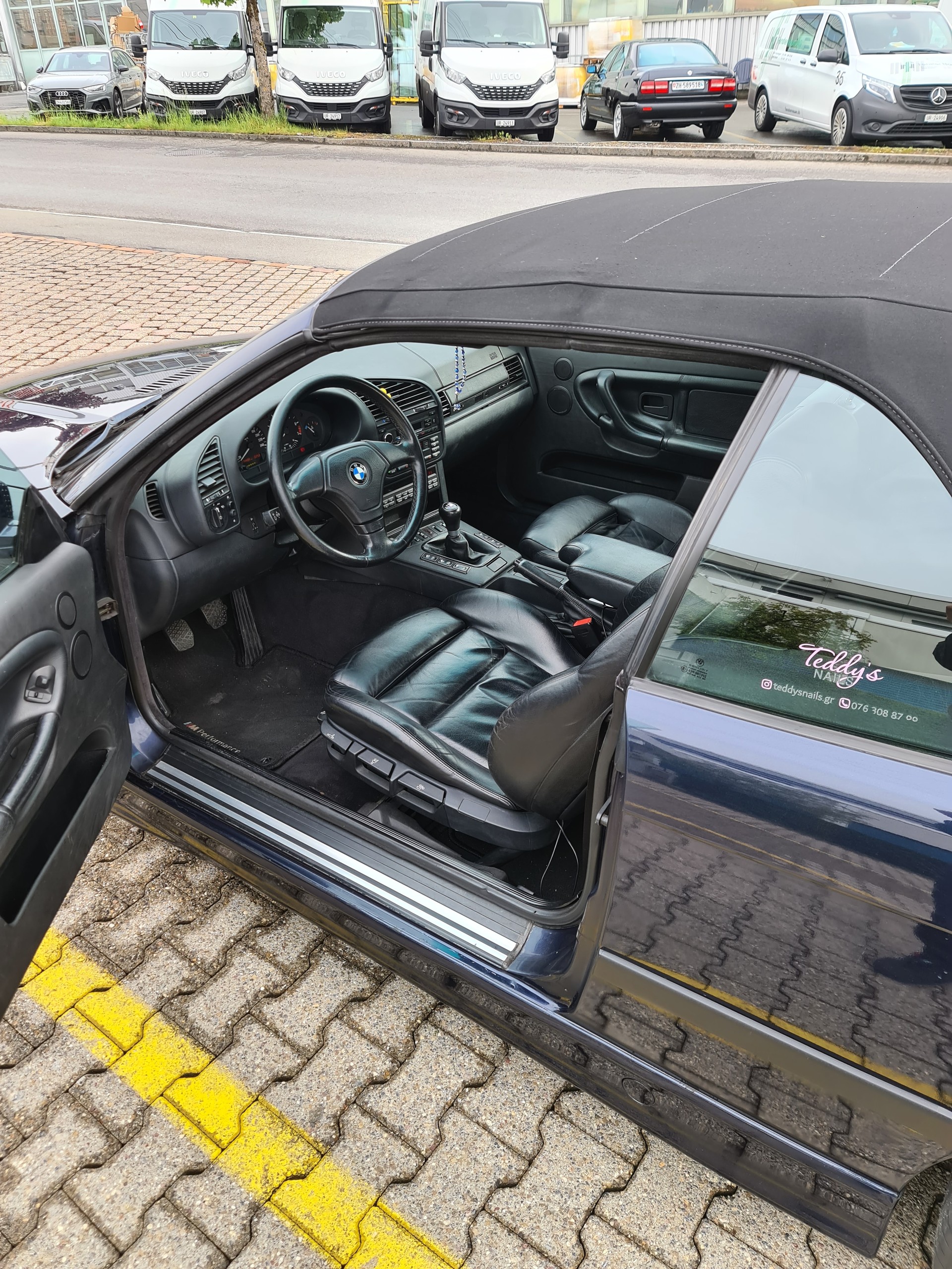 BMW 328i-image-3