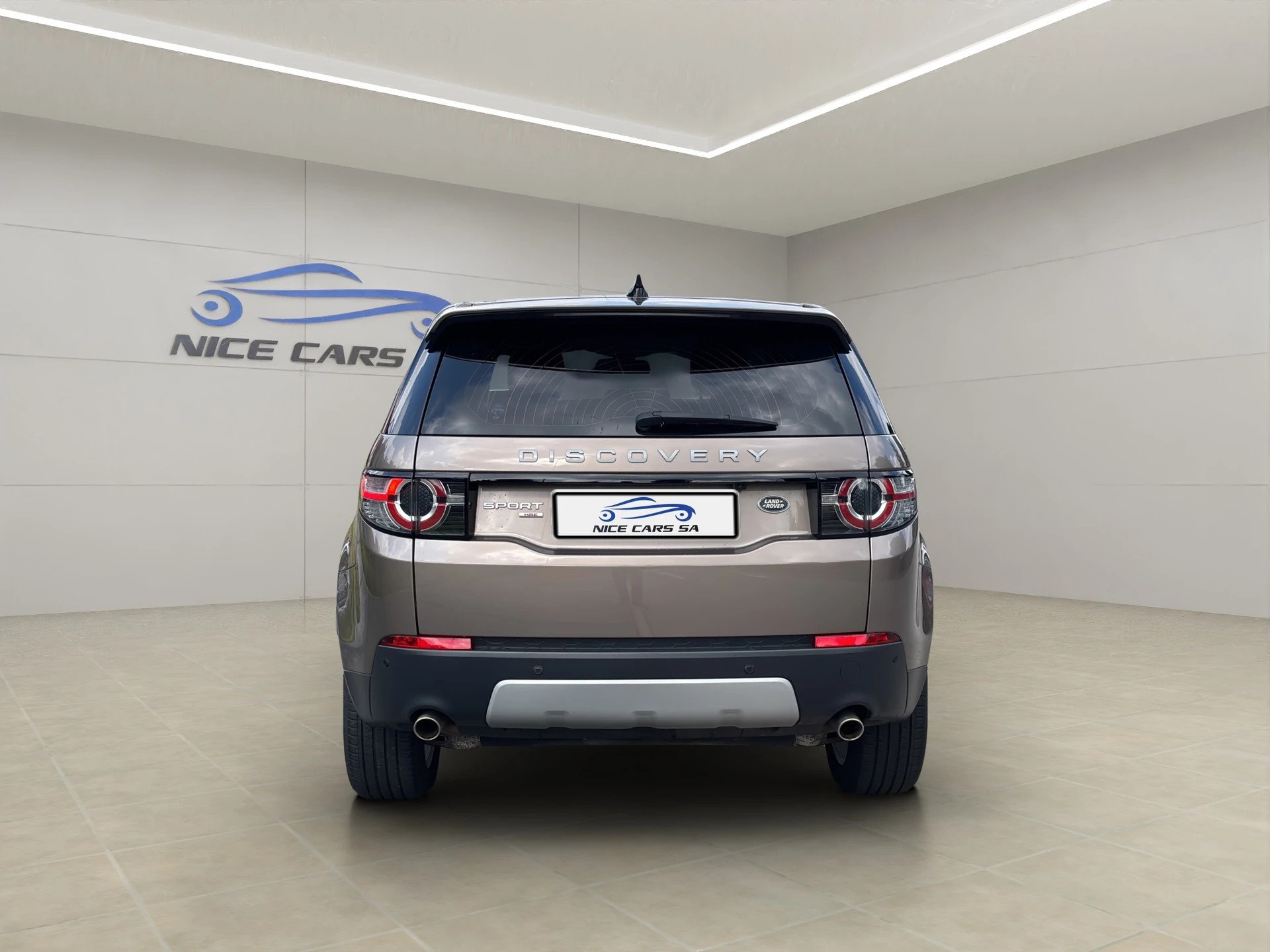 LAND ROVER Discovery Sport 2.0 TD4 HSE Luxury-image-9