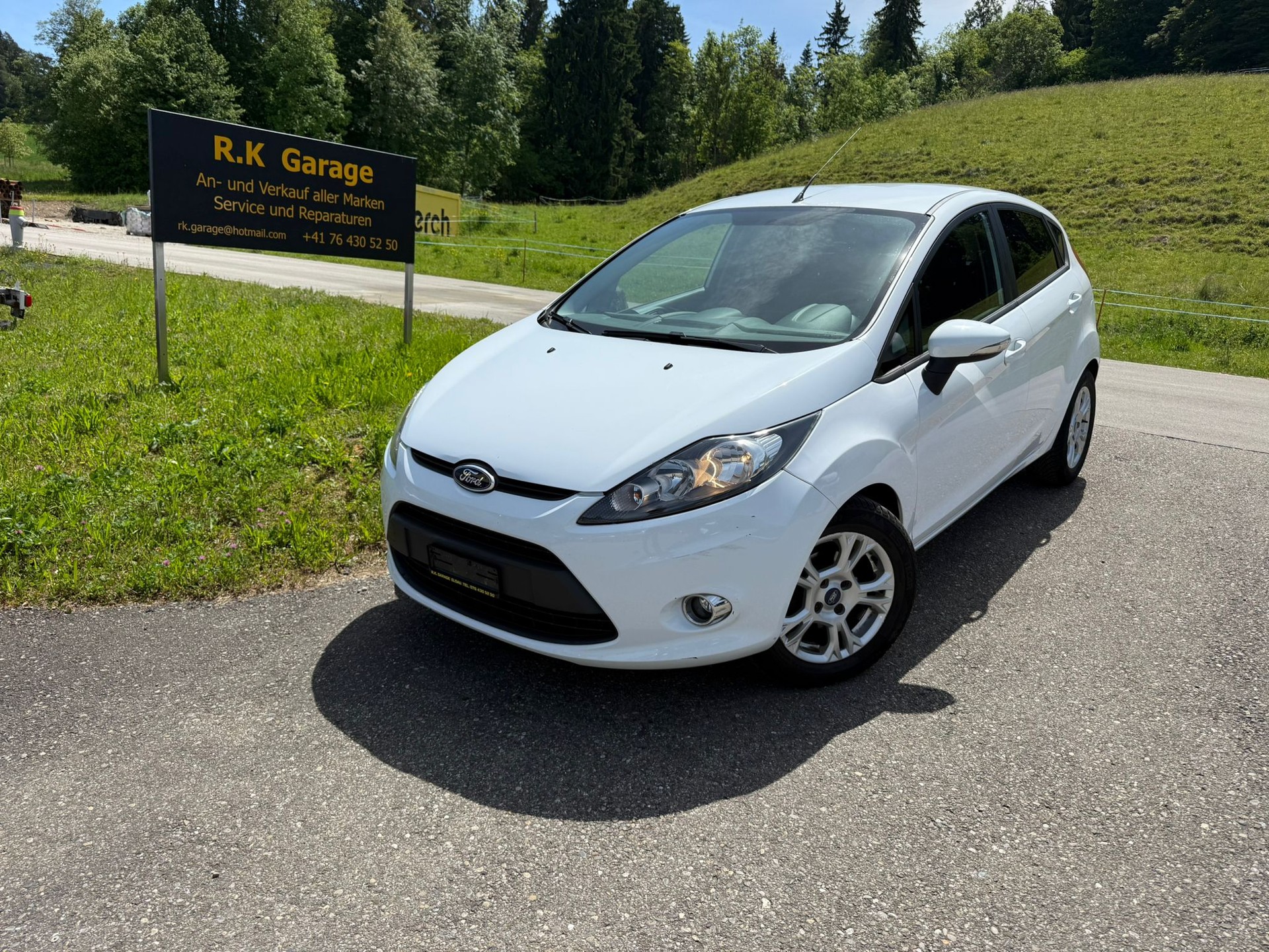 FORD Fiesta 1.4 16V Trend-image-0