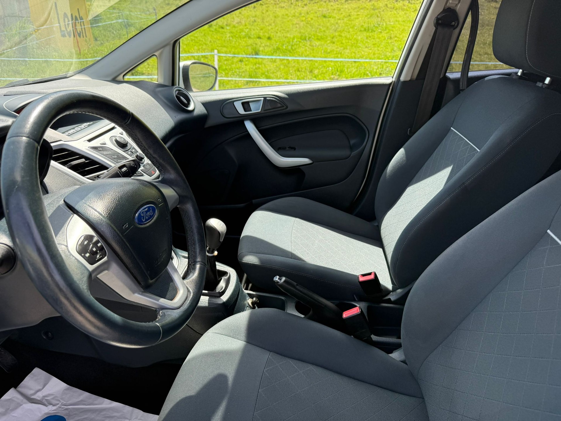 FORD Fiesta 1.4 16V Trend-image-8