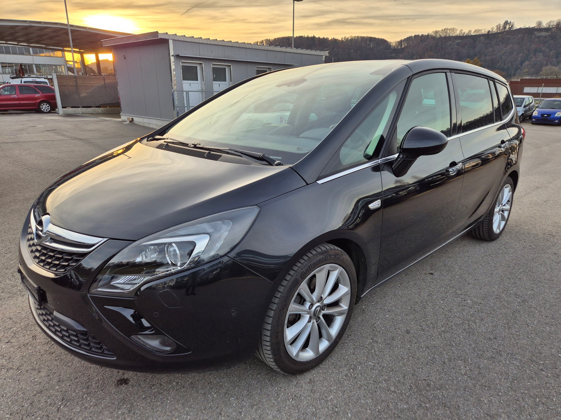 OPEL Zafira Tourer 1.4i 16V Cosmo-image-13