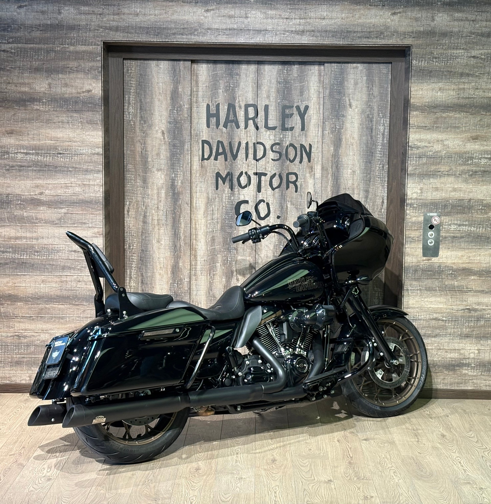 HARLEY-DAVIDSON FLTRXST Road Glide ST 117-image-5