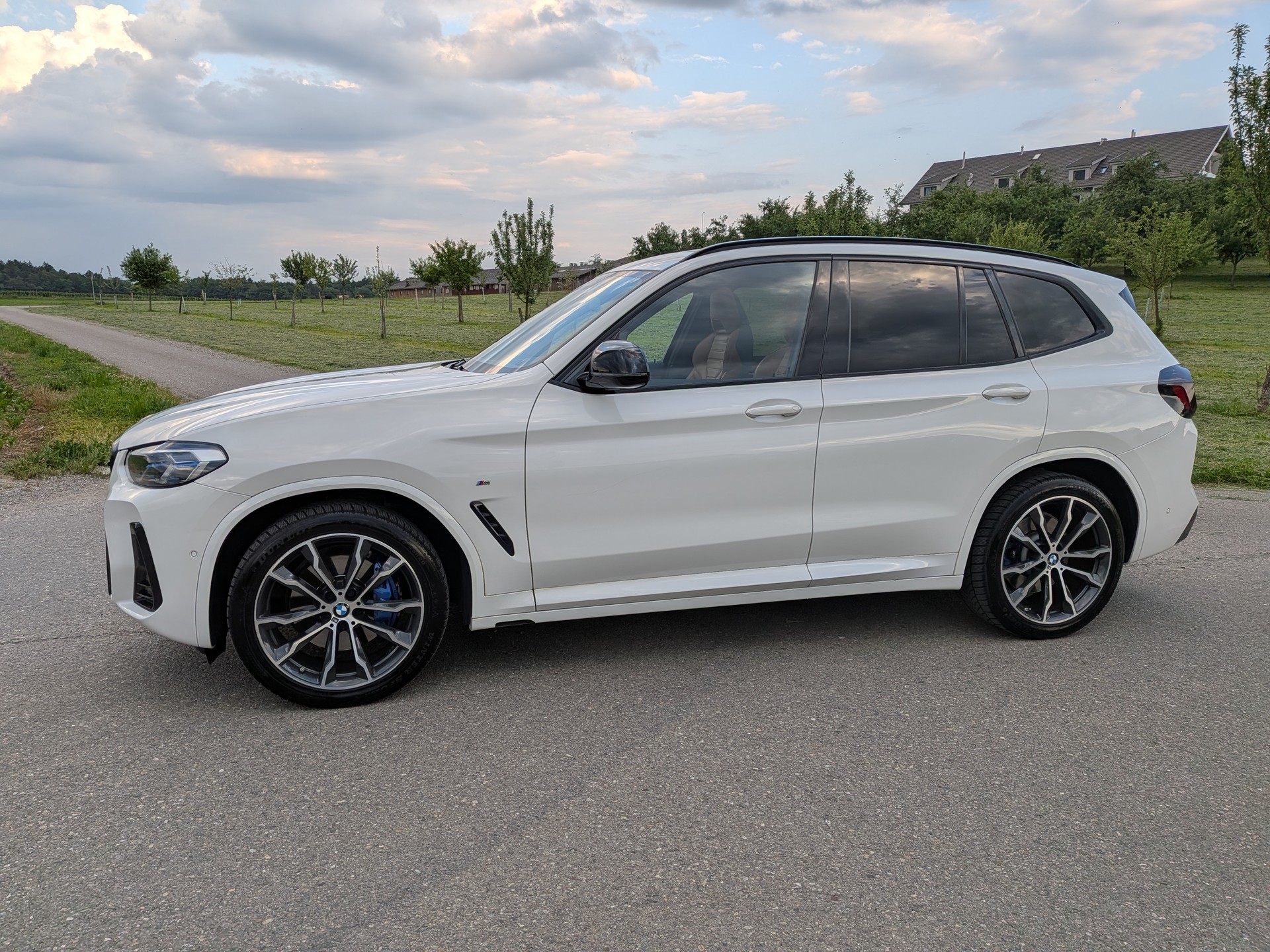 BMW X3 xDrive 48V M40d-showroom-element-2