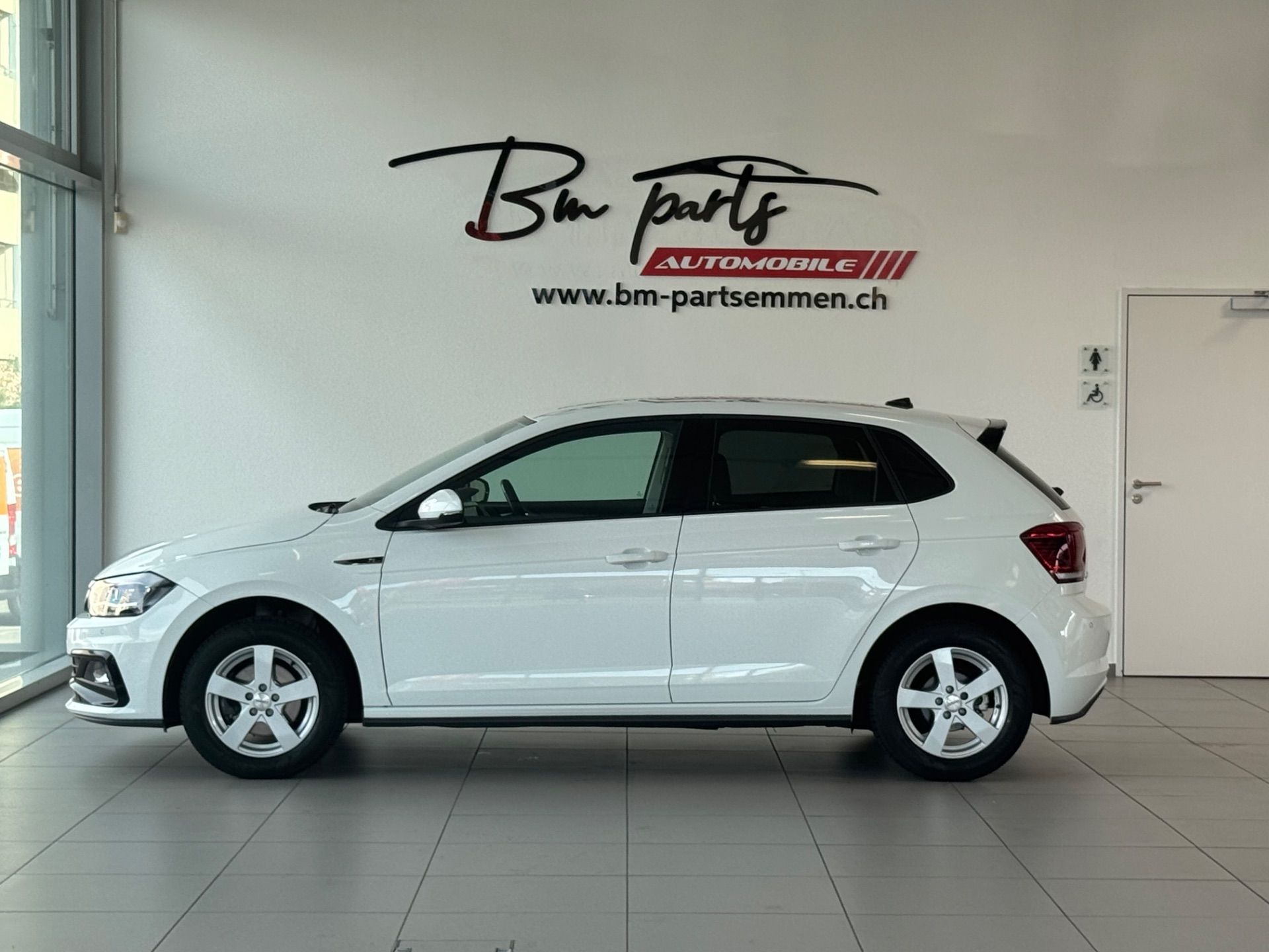 VW Polo 1.0 TSI BMT R-Line Highline DSG-image-2